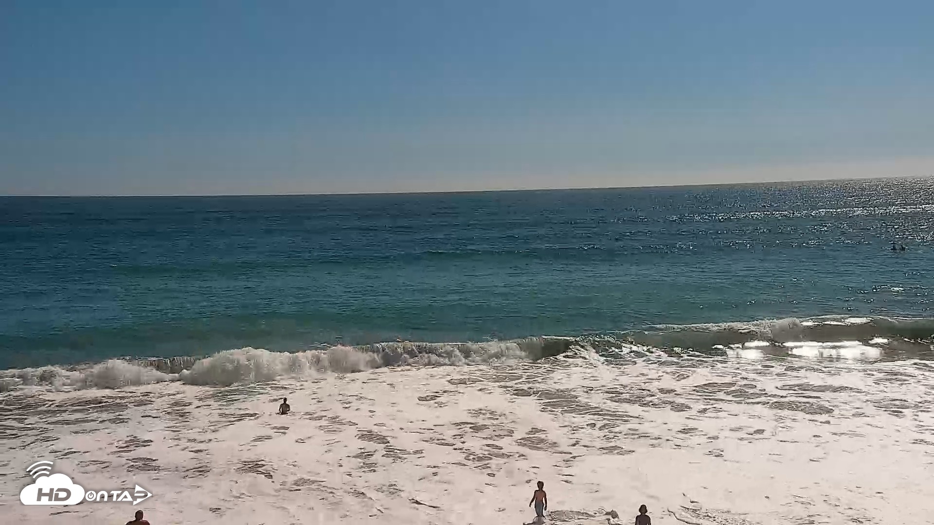 Snapshot of Carlsbad Beach Surf Live Webcam taken Jul 21, 2026, 4:09pm PDT