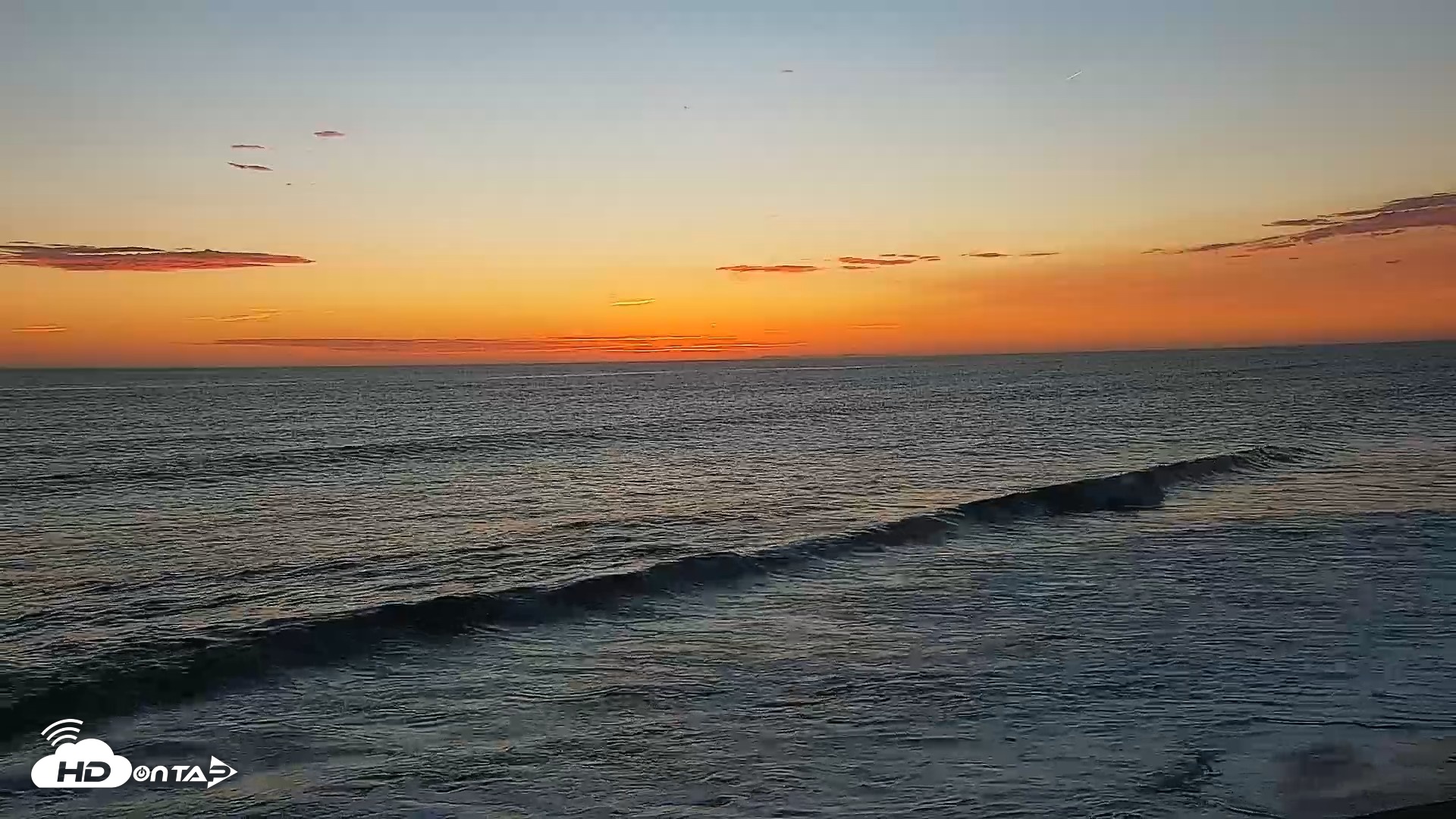 Snapshot of Carlsbad Beach Surf Live Webcam taken Sep 9, 2026, 7:13pm PDT