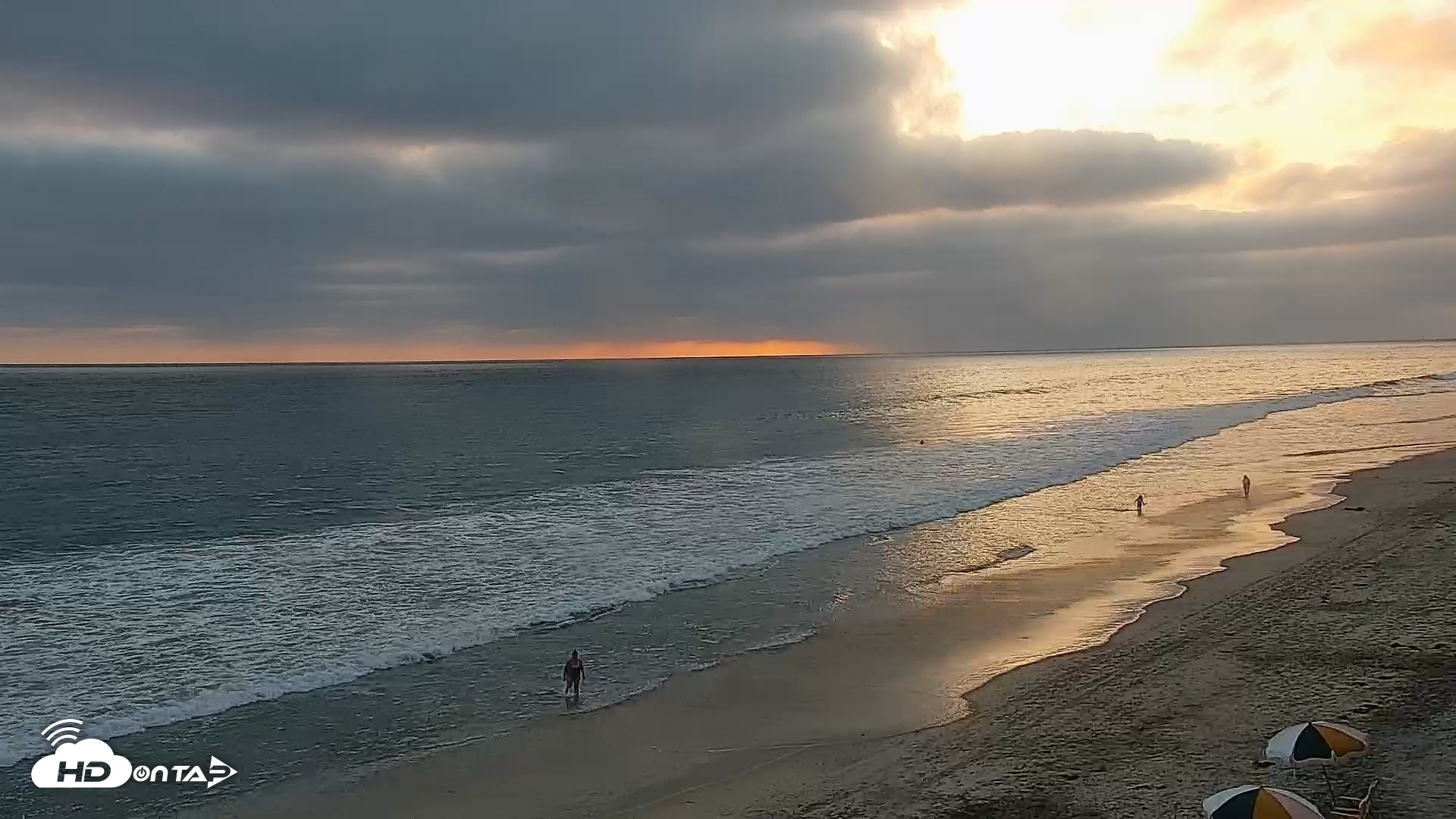 Snapshot of Carlsbad Beach Surf Live Webcam taken May 22, 2026, 7:26pm PDT