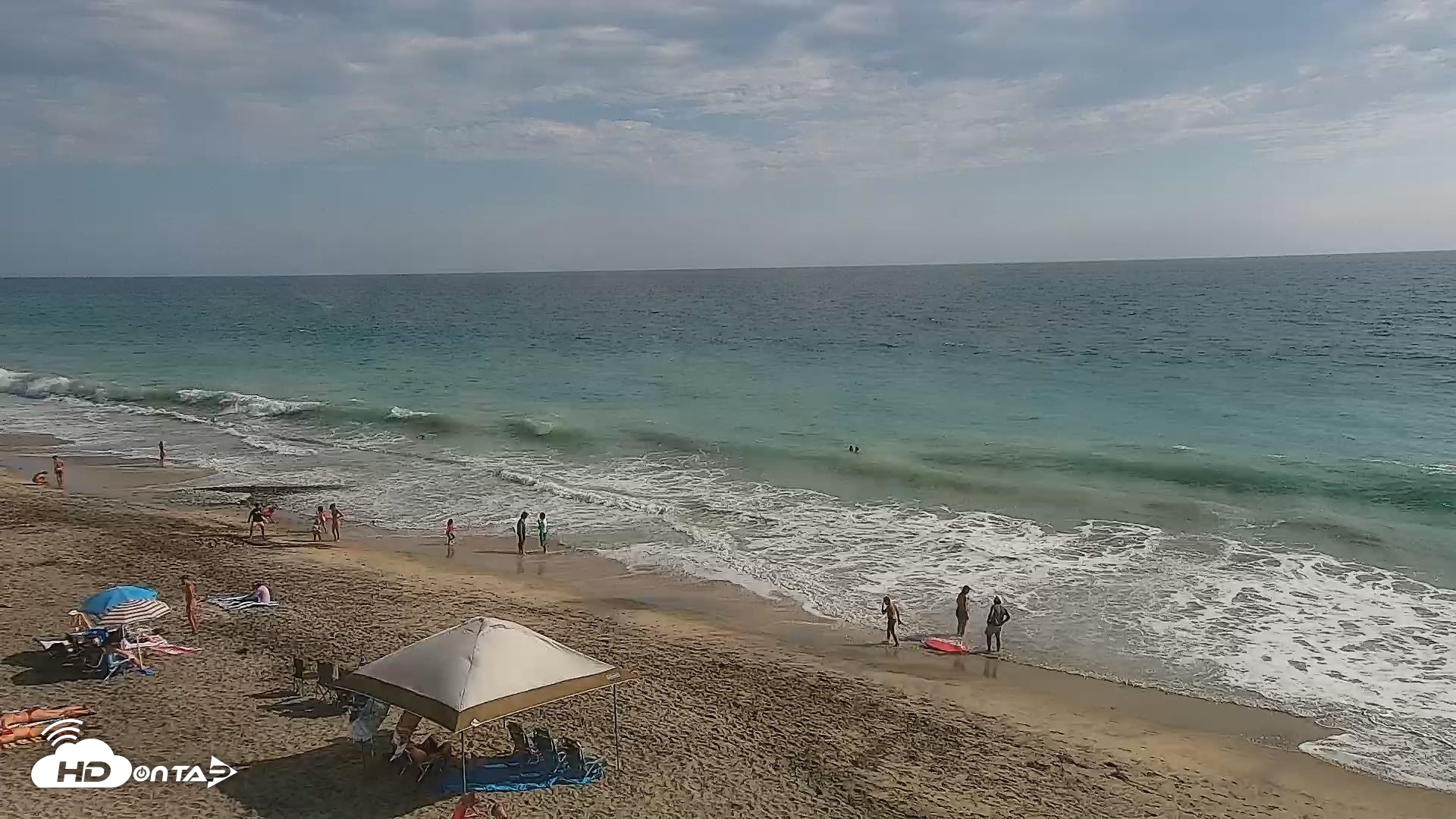 Snapshot of Carlsbad Beach Surf Live Webcam taken Aug 5, 2026, 4:51pm PDT