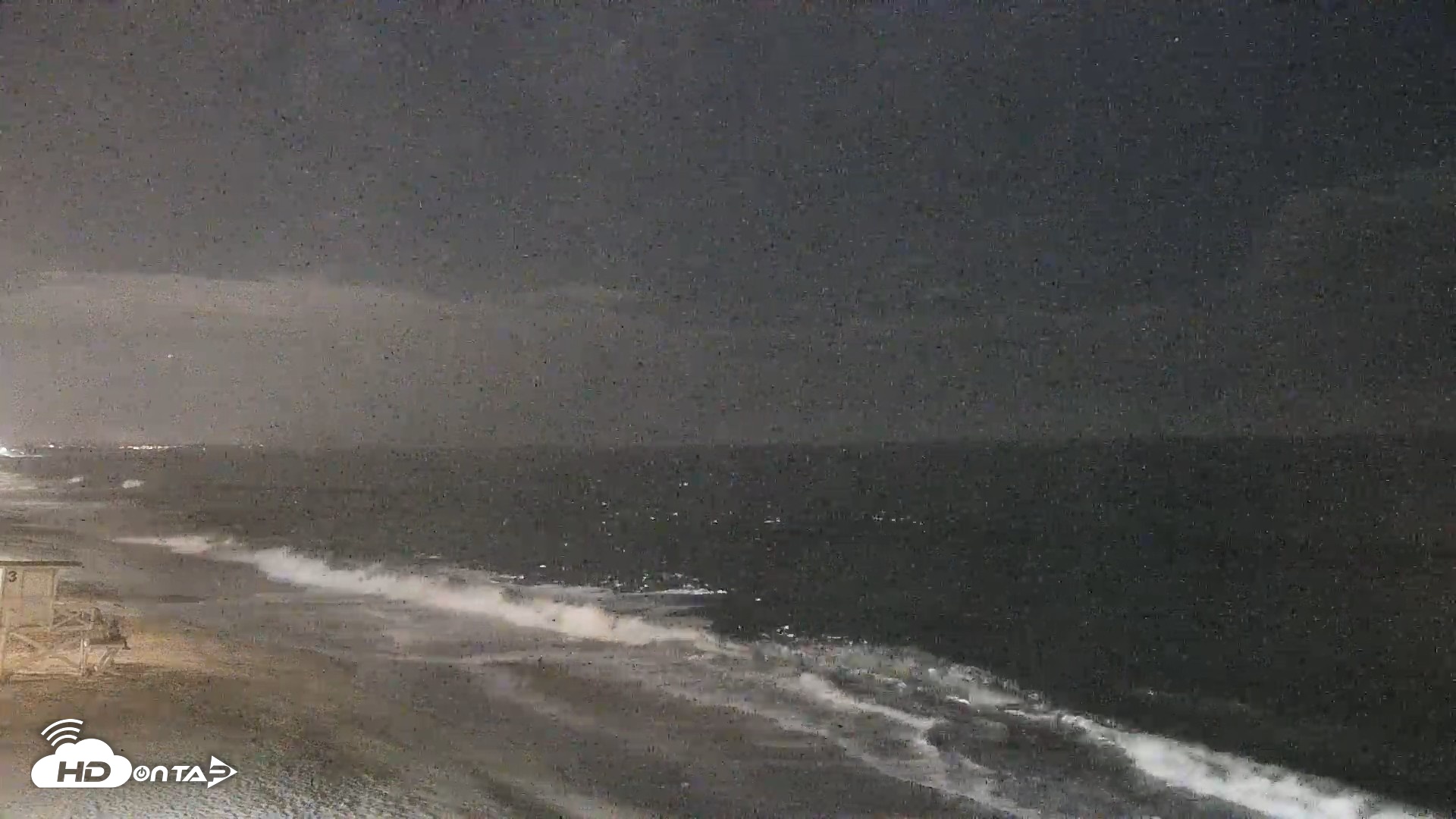 Snapshot of Carlsbad Beach Surf Live Webcam taken Aug 23, 2026, 9:10pm PDT
