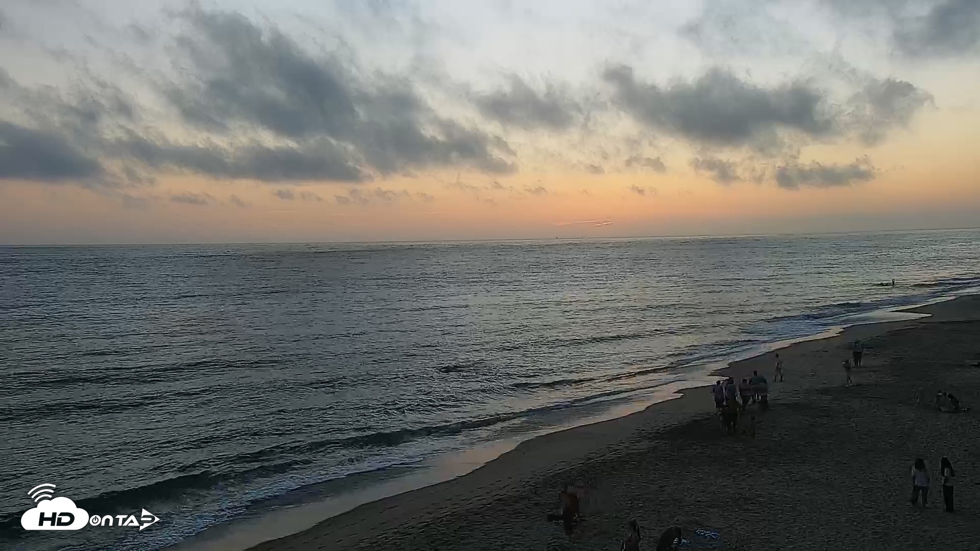 Snapshot of Carlsbad Beach Surf Live Webcam taken Jul 14, 2026, 8:03pm PDT