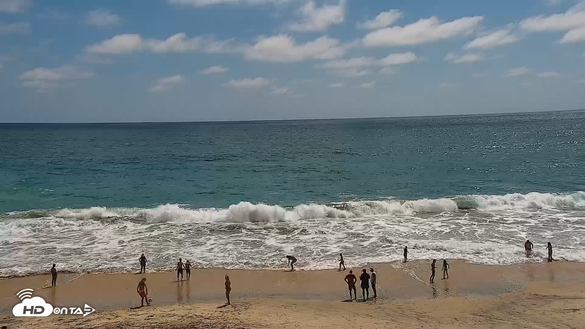 Snapshot of Carlsbad Beach Surf Live Webcam taken Jul 1, 2026, 3:14pm PDT