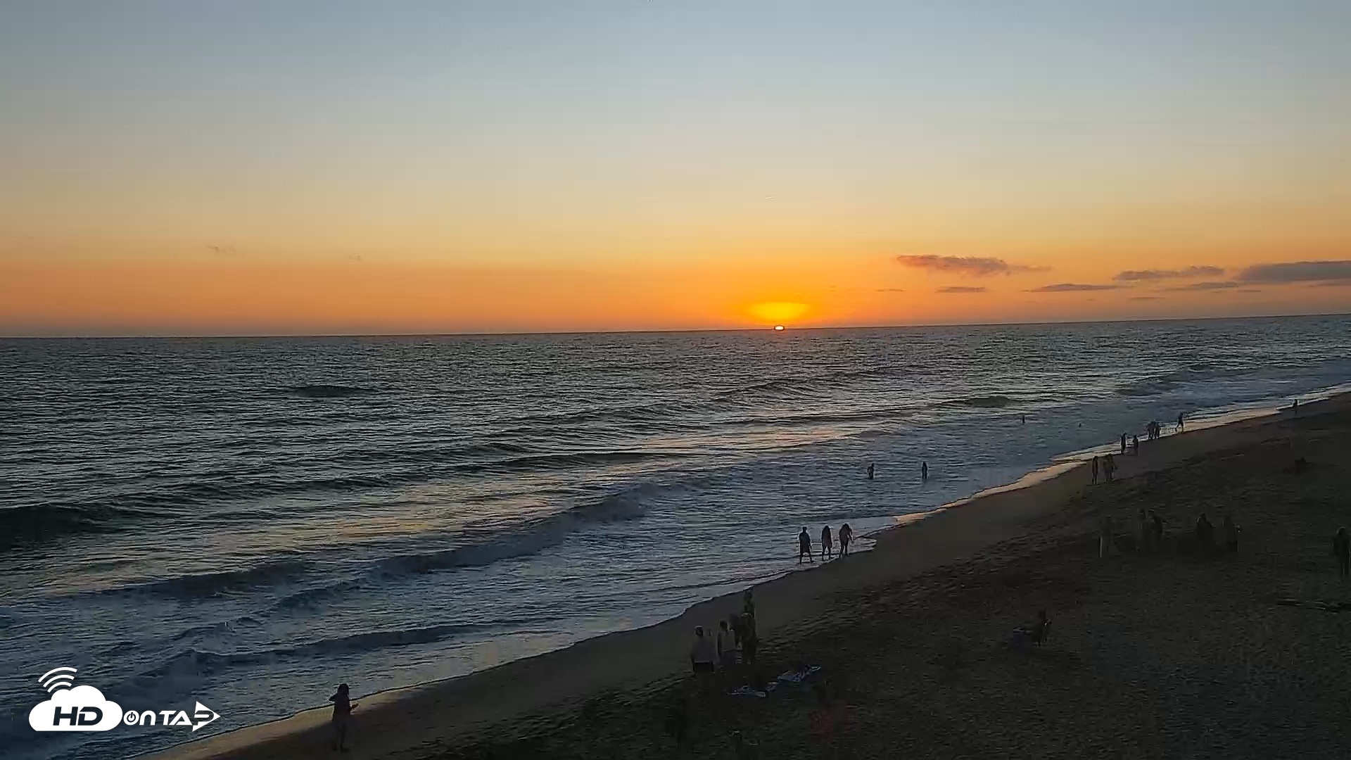 Snapshot of Carlsbad Beach Surf Live Webcam taken Jul 22, 2026, 7:56pm PDT