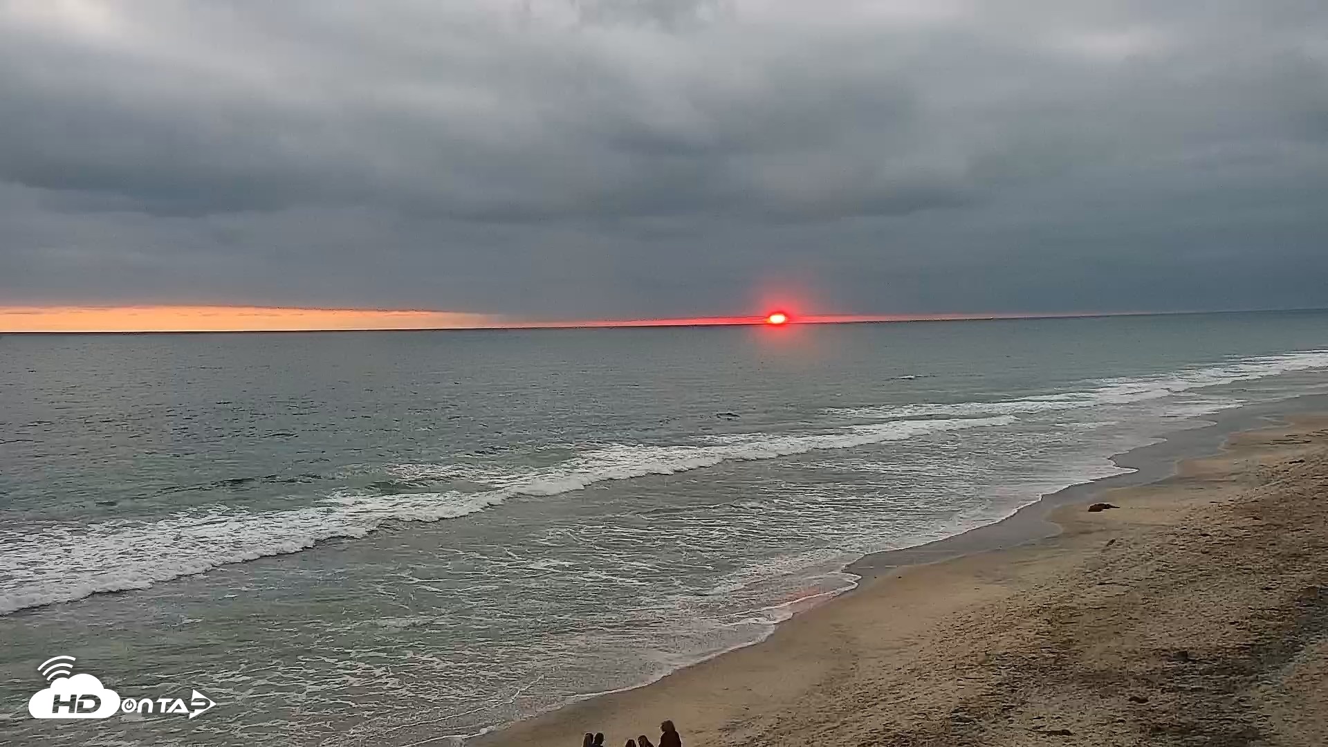 Snapshot of Carlsbad Beach Surf Live Webcam taken May 23, 2026, 7:48pm PDT