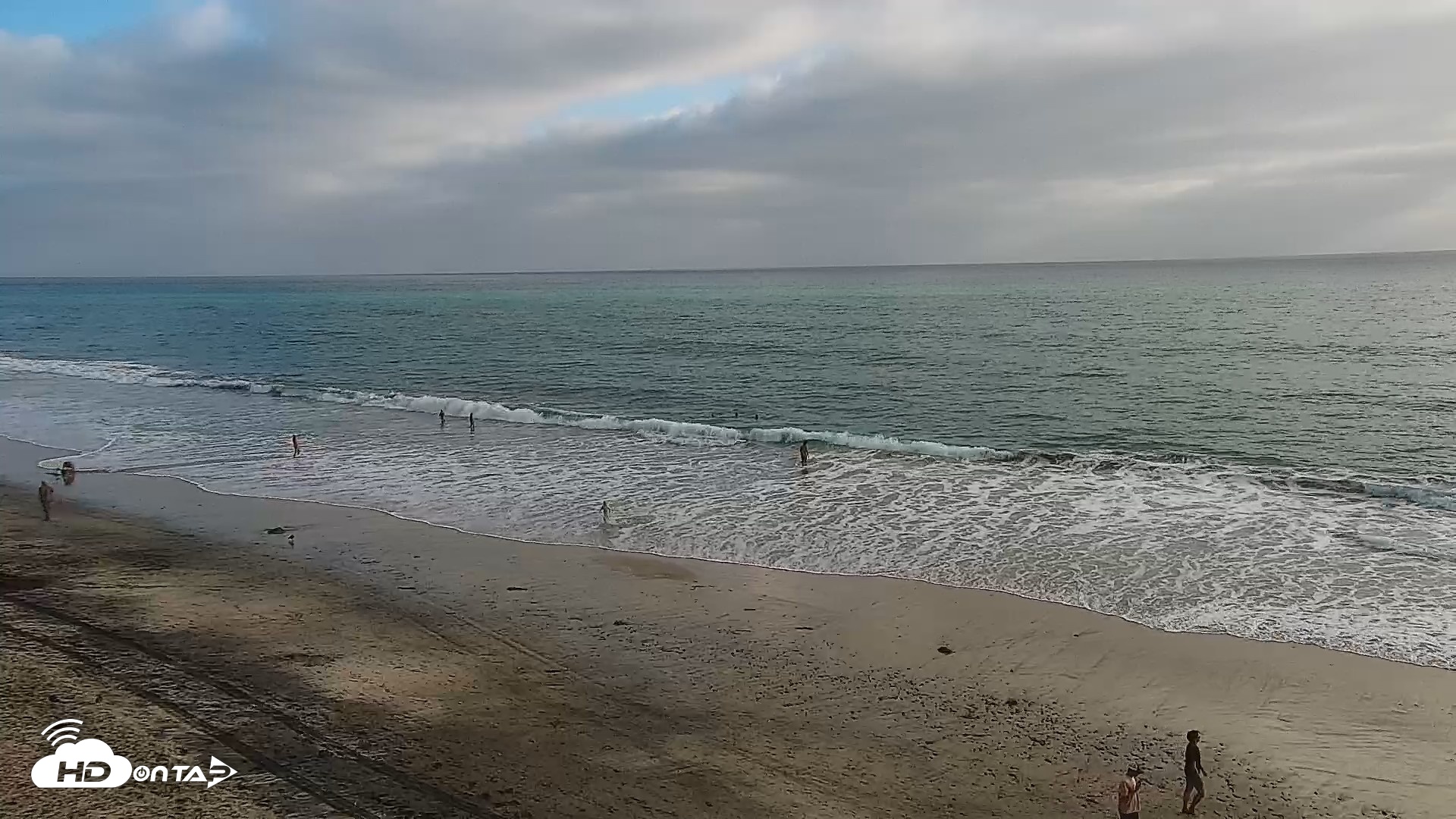 Snapshot of Carlsbad Beach Surf Live Webcam taken Sep 14, 2026, 5:39pm PDT