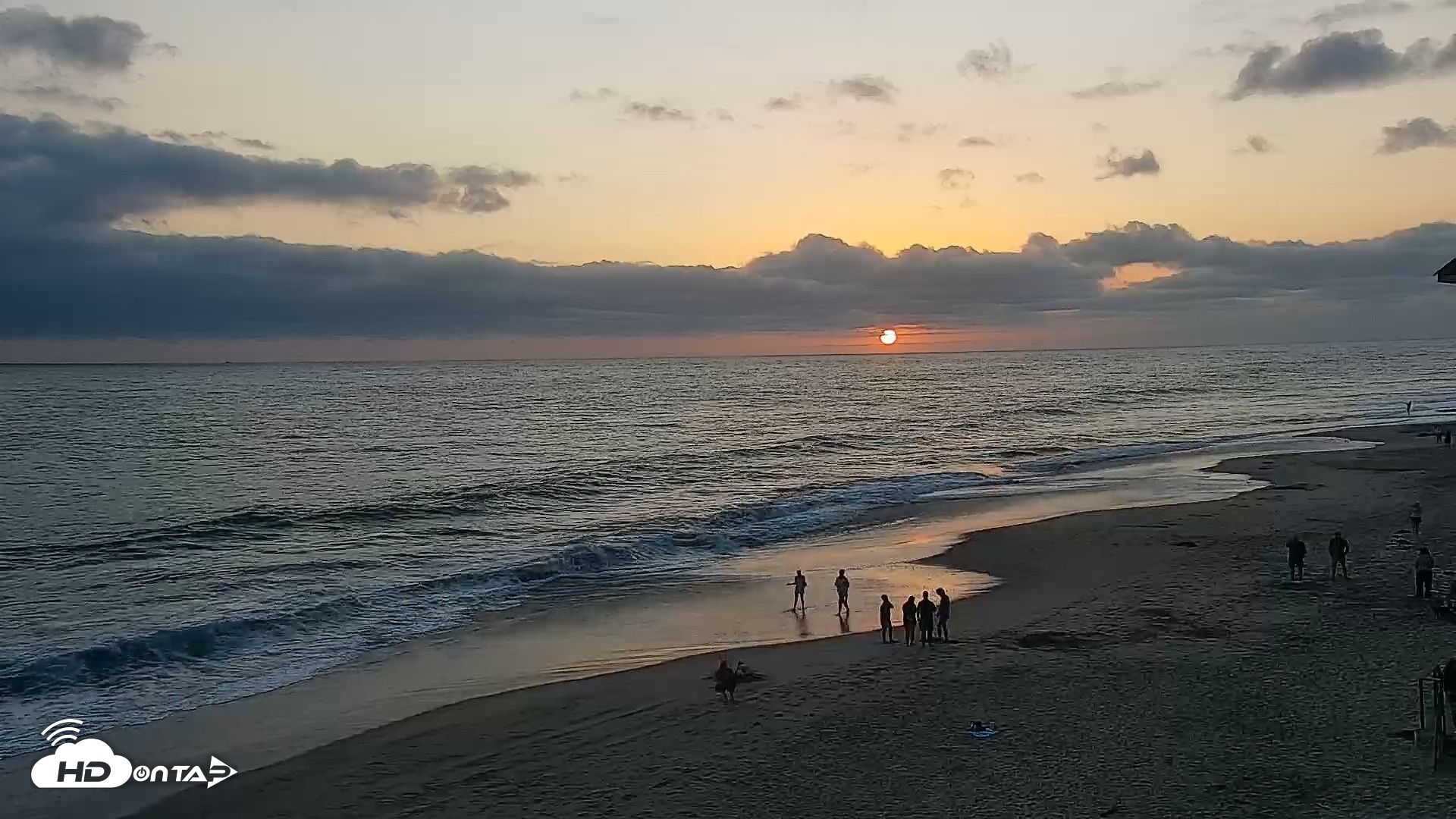 Snapshot of Carlsbad Beach Surf Live Webcam taken Jun 30, 2026, 7:58pm PDT