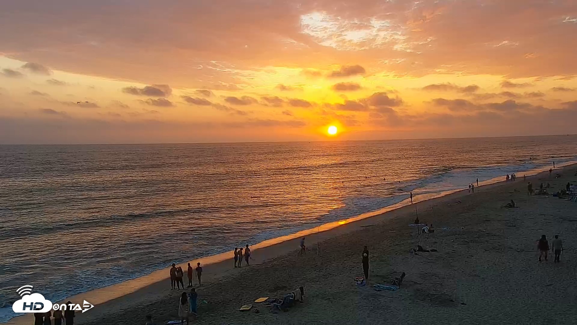 Snapshot of Carlsbad Beach Surf Live Webcam taken Jul 18, 2026, 7:52pm PDT