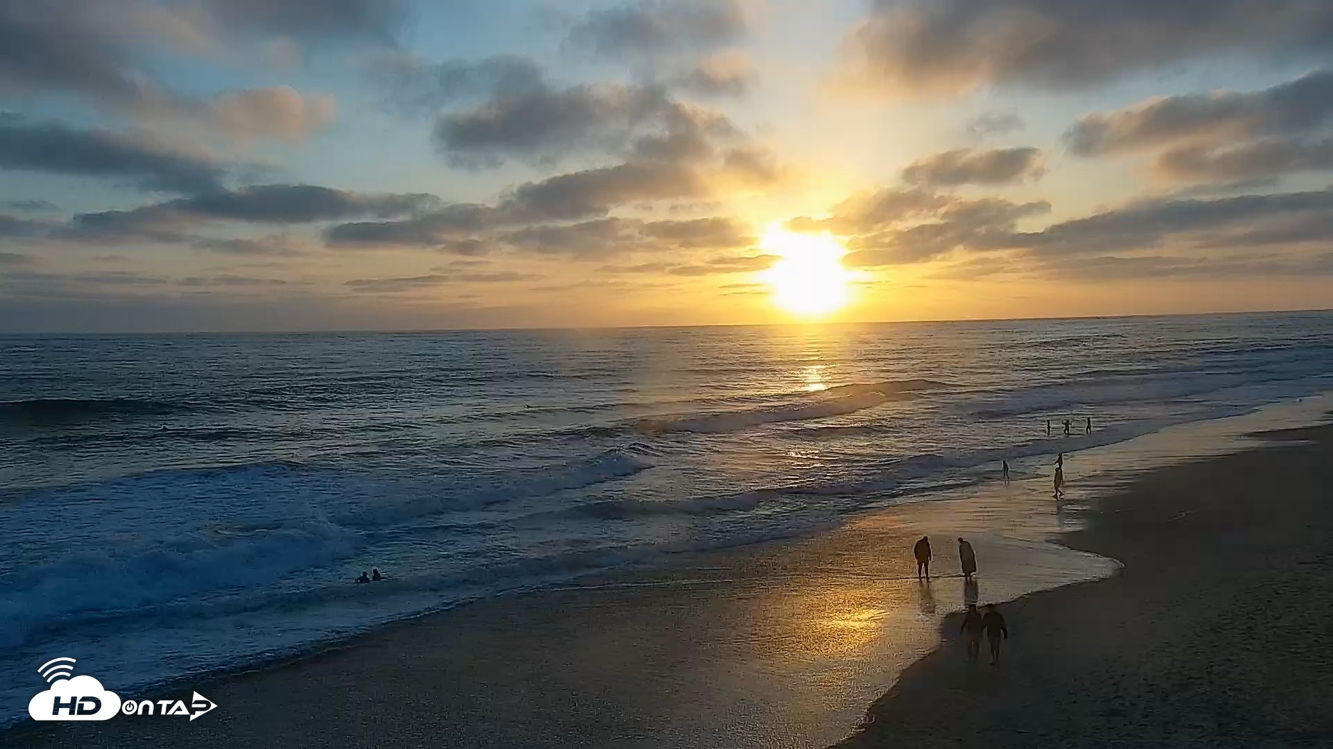 Snapshot of Carlsbad Beach Surf Live Webcam taken Jun 9, 2026, 7:48pm PDT