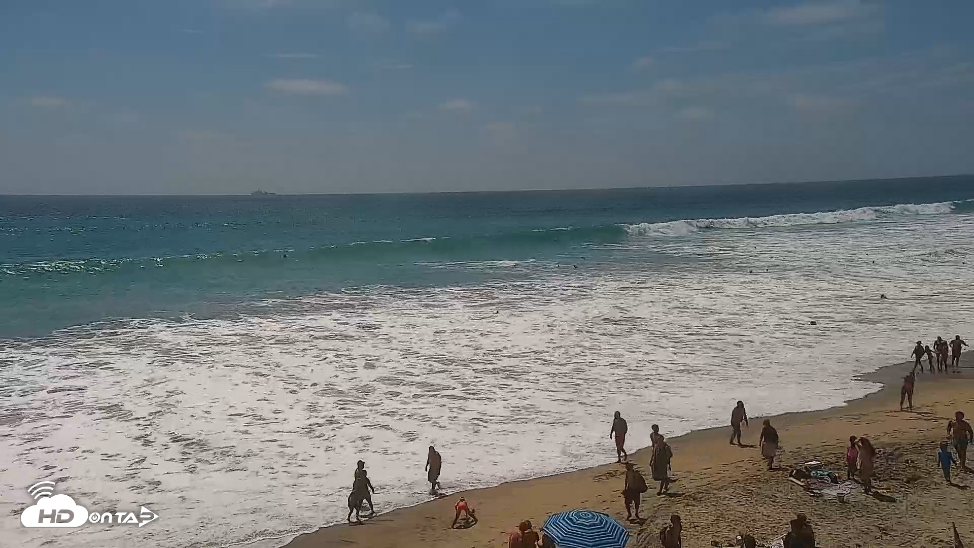 Snapshot of Carlsbad Beach Surf Live Webcam taken Jul 25, 2026, 2:53pm PDT