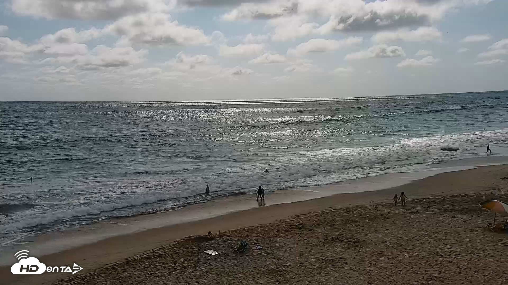 Snapshot of Carlsbad Beach Surf Live Webcam taken Jun 30, 2026, 4:38pm PDT