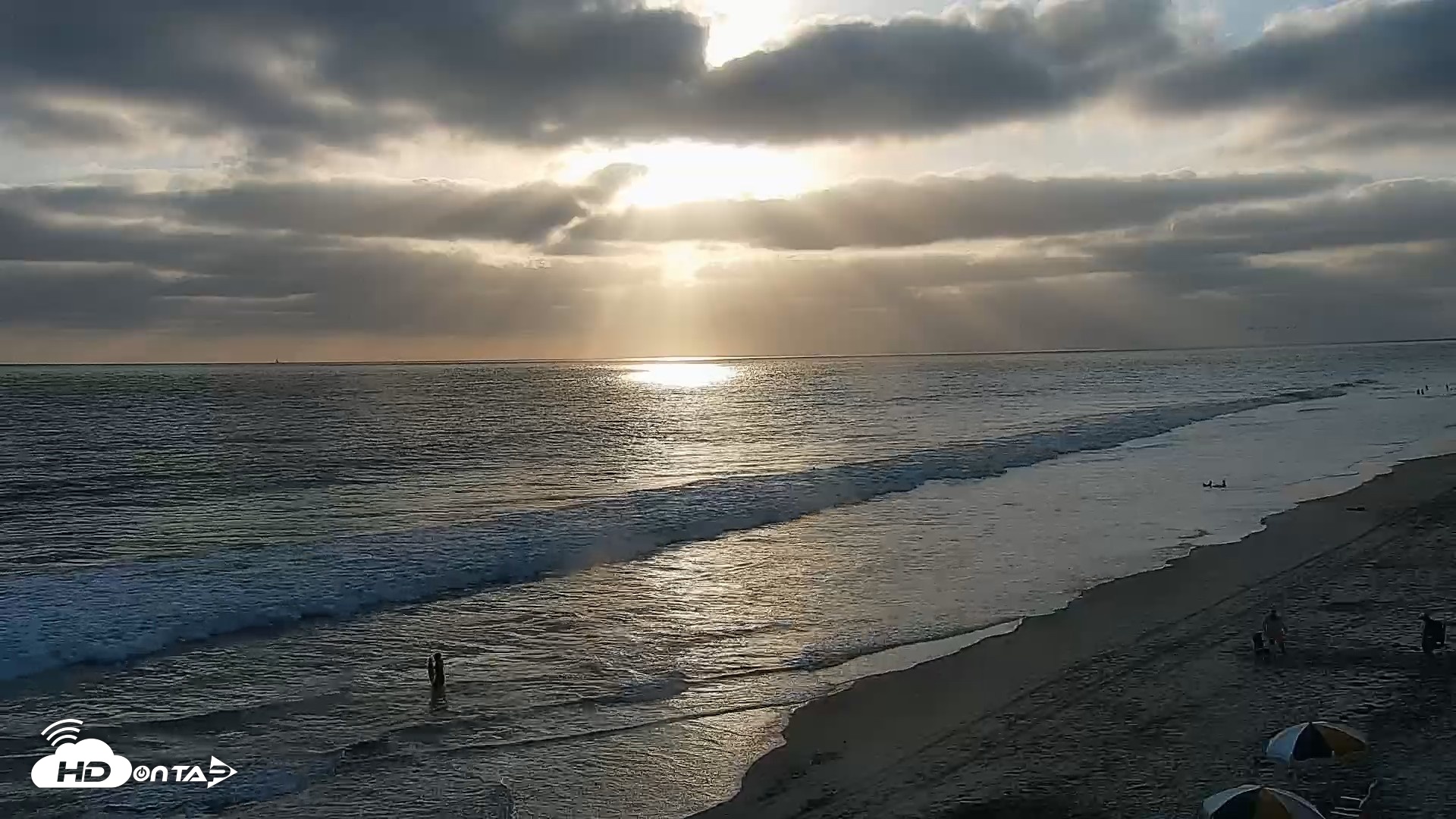 Snapshot of Carlsbad Beach Surf Live Webcam taken May 22, 2026, 6:56pm PDT