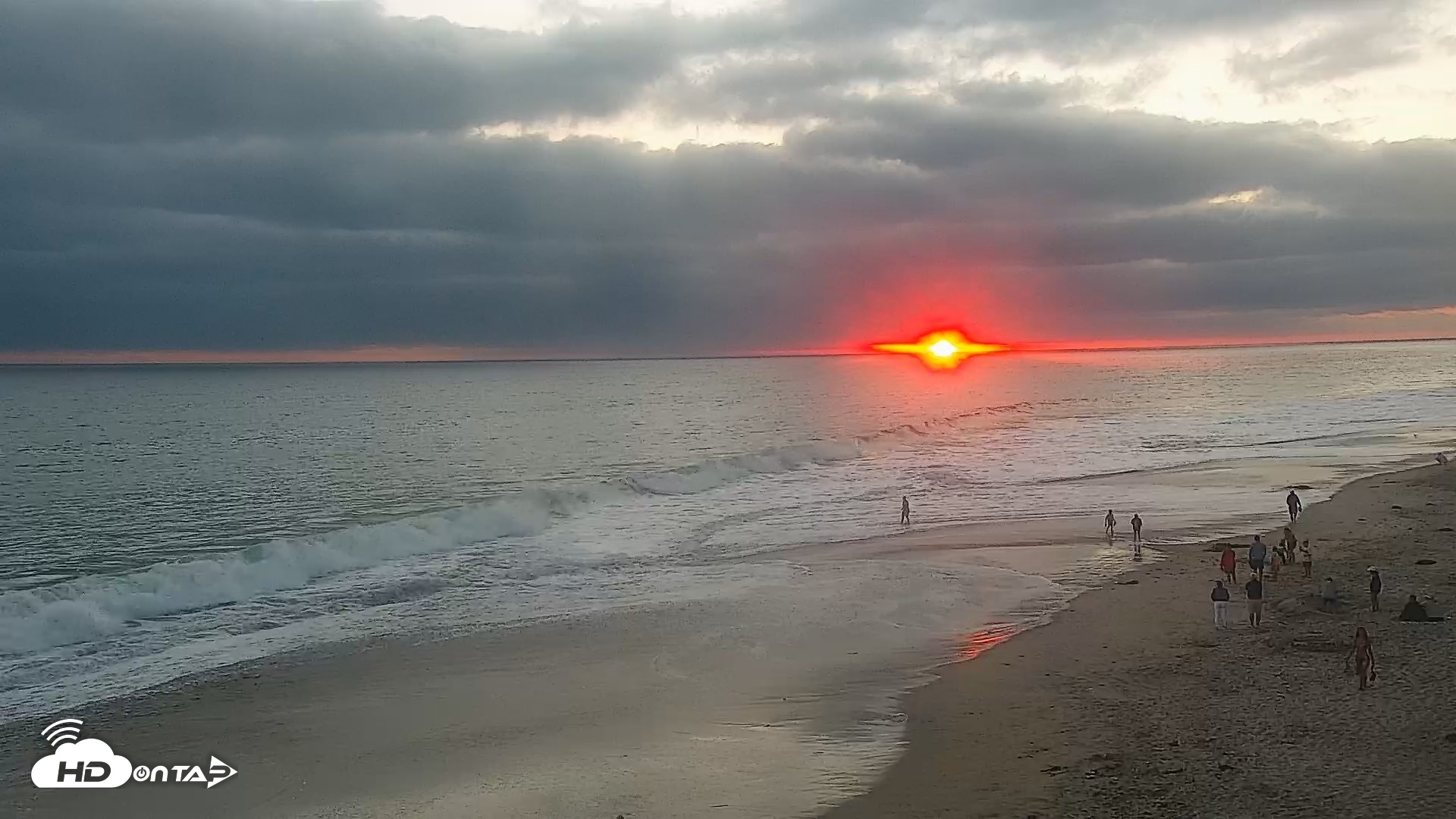 Snapshot of Carlsbad Beach Surf Live Webcam taken Jun 26, 2026, 8:03pm PDT