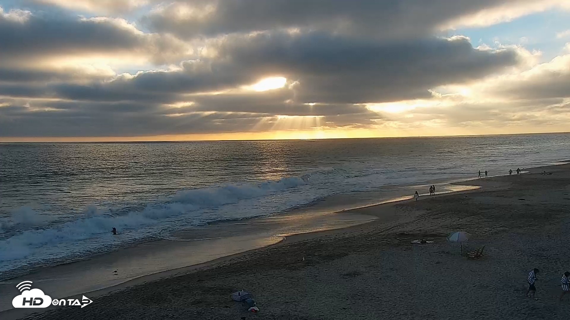 Snapshot of Carlsbad Beach Surf Live Webcam taken Jul 5, 2026, 7:27pm PDT