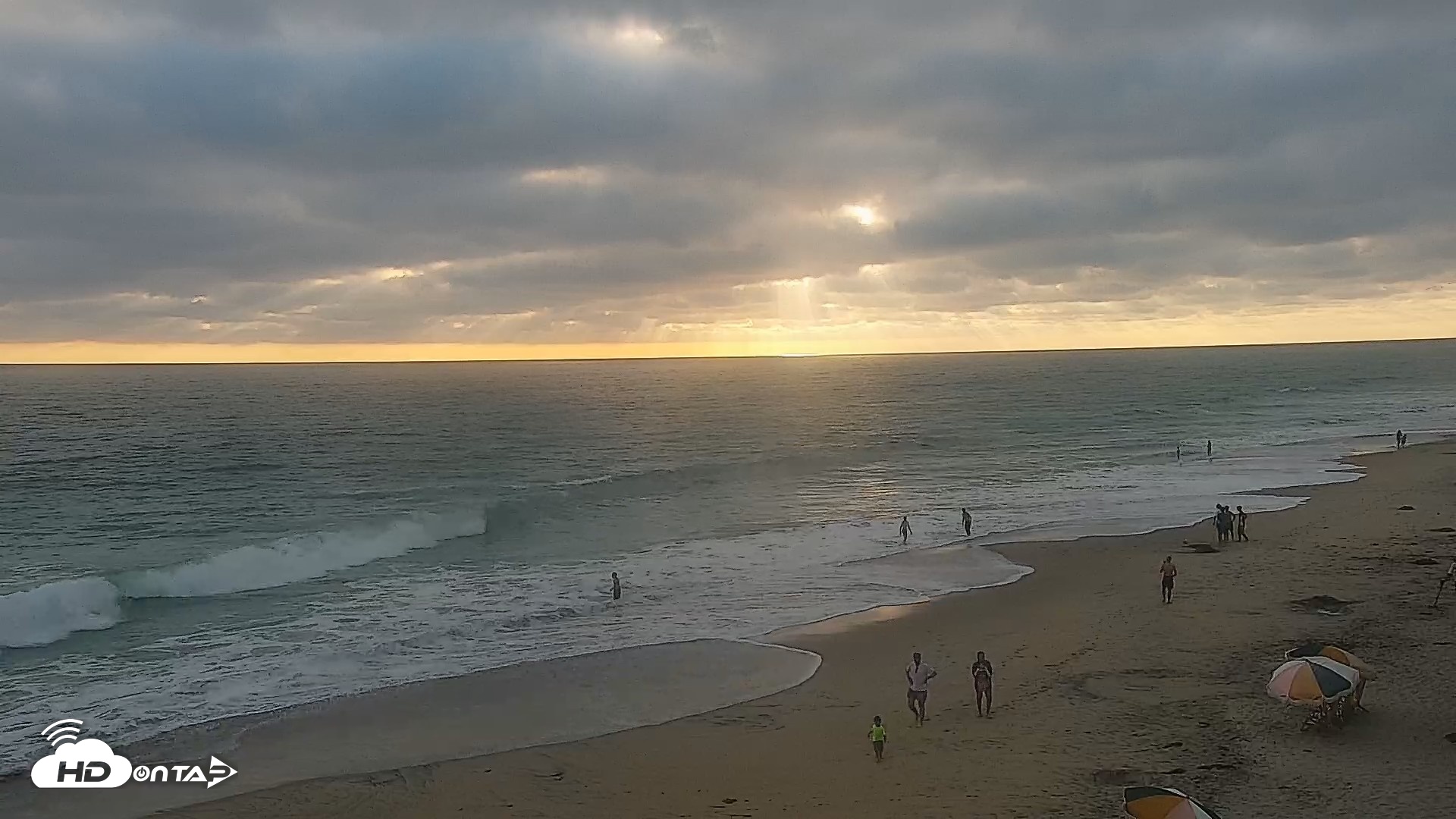 Snapshot of Carlsbad Beach Surf Live Webcam taken Jun 25, 2026, 7:14pm PDT