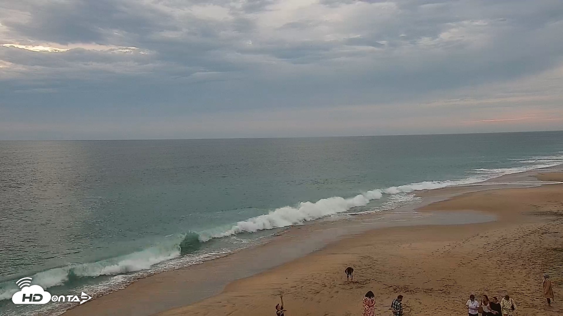 Snapshot of Carlsbad Beach Surf Live Webcam taken Jul 11, 2026, 8:07pm PDT