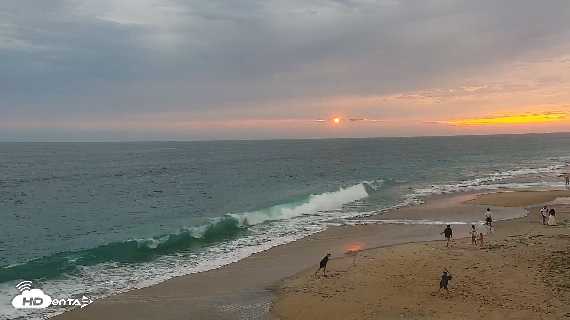 Snapshot of Carlsbad Beach Surf Live Webcam taken Jul 11, 2026, 7:51pm PDT