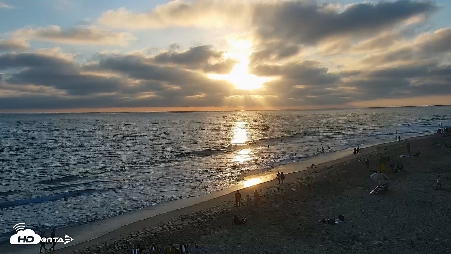 Snapshot of Carlsbad Beach Surf Live Webcam taken Jul 19, 2026, 7:34pm PDT