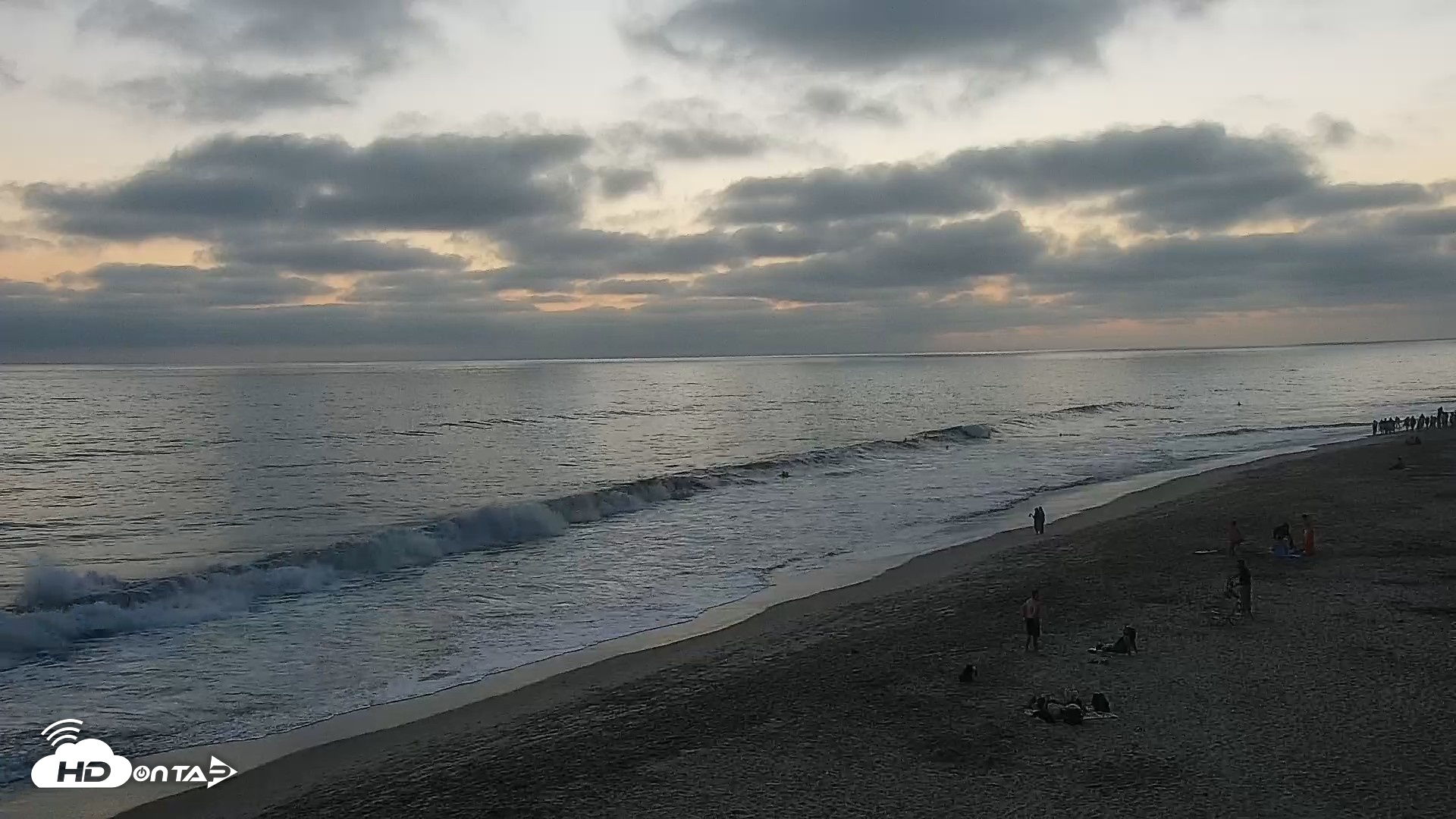 Snapshot of Carlsbad Beach Surf Live Webcam taken Jul 19, 2026, 8:11pm PDT