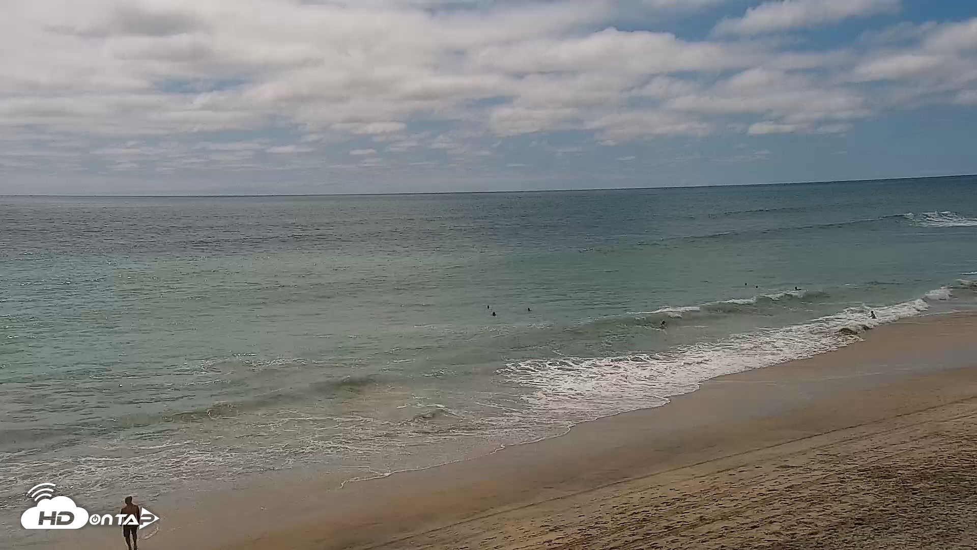 Snapshot of Carlsbad Beach Surf Live Webcam taken Aug 14, 2026, 2:41pm PDT