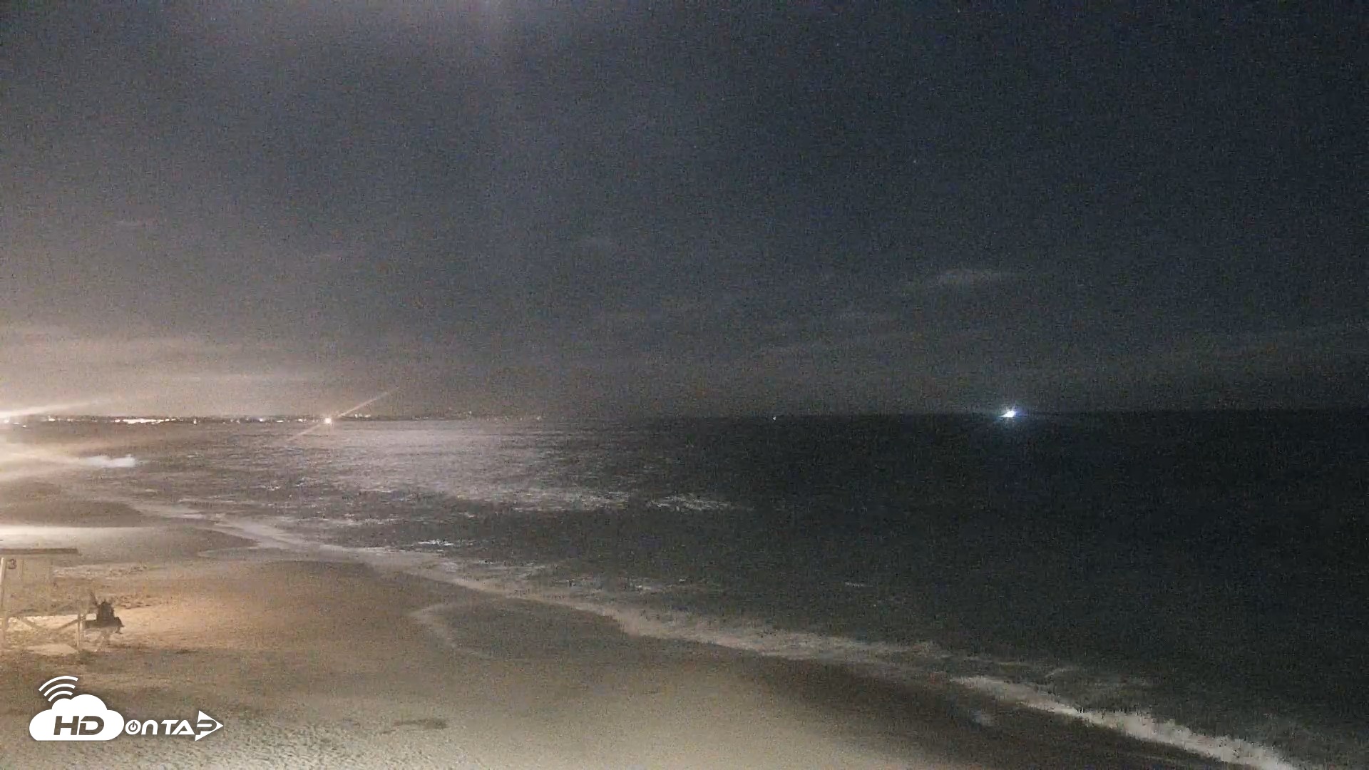 Snapshot of Carlsbad Beach Surf Live Webcam taken Jun 26, 2026, 9:27pm PDT
