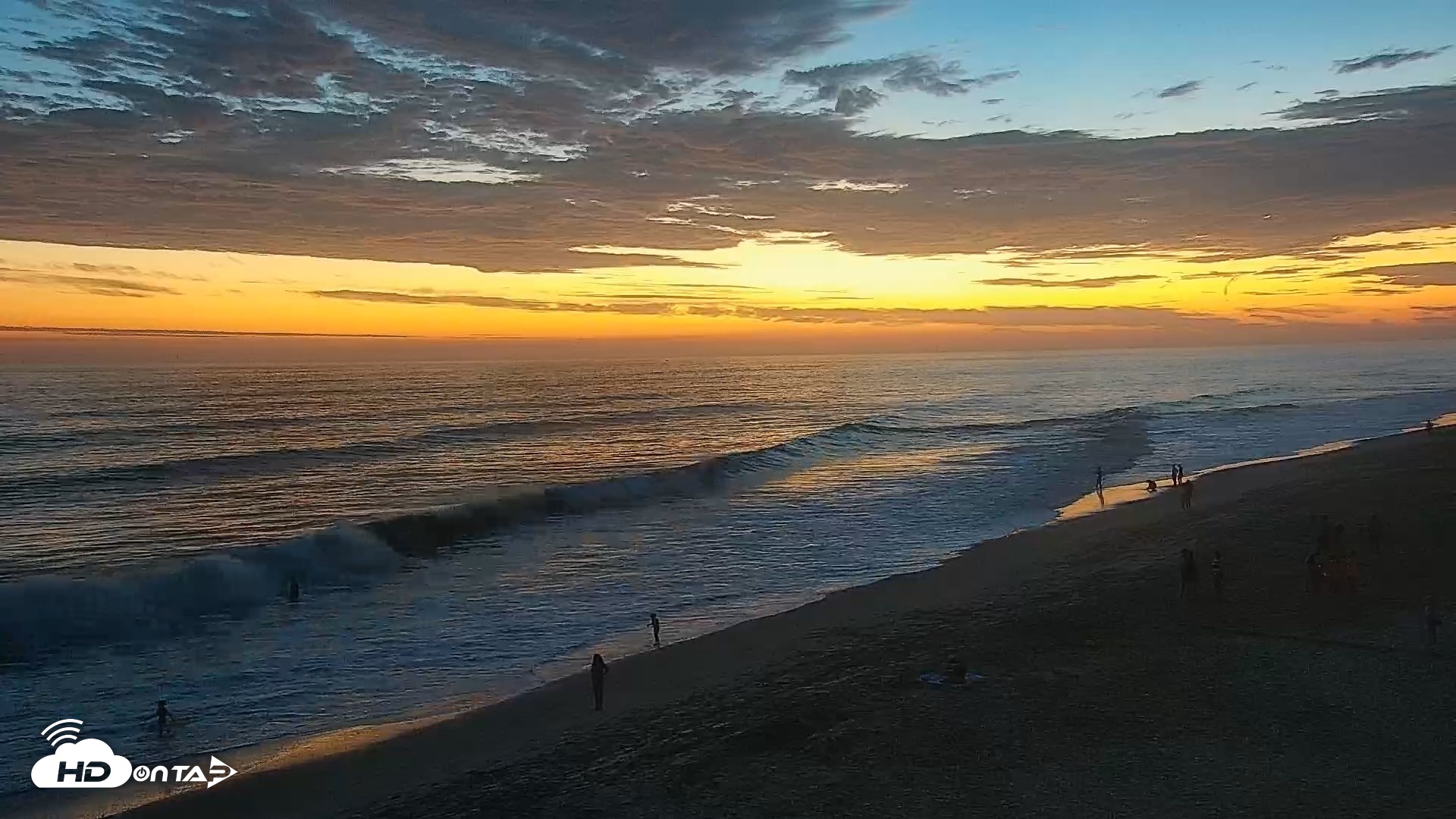 Snapshot of Carlsbad Beach Surf Live Webcam taken Jul 20, 2026, 8:24pm PDT