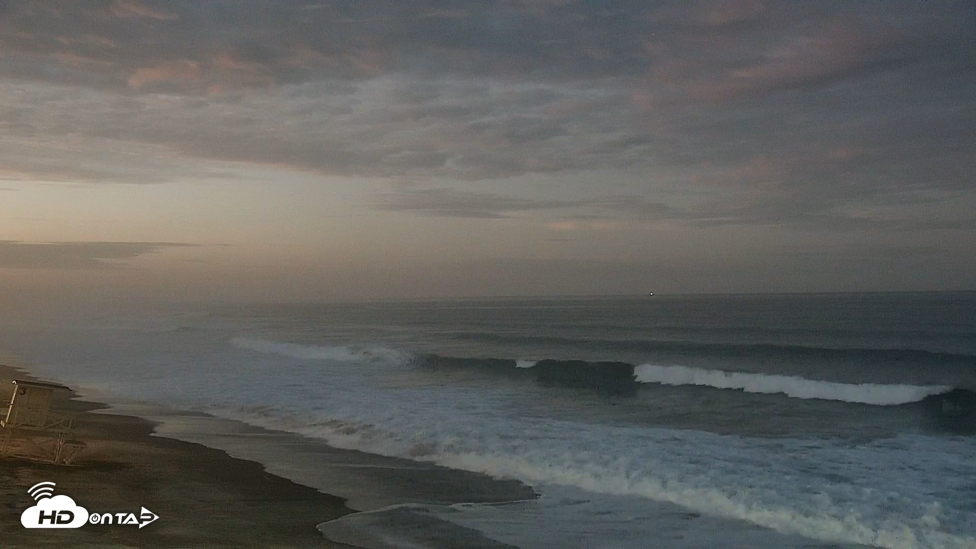 Snapshot of Carlsbad Beach Surf Live Webcam taken Sep 8, 2026, 6:01am PDT