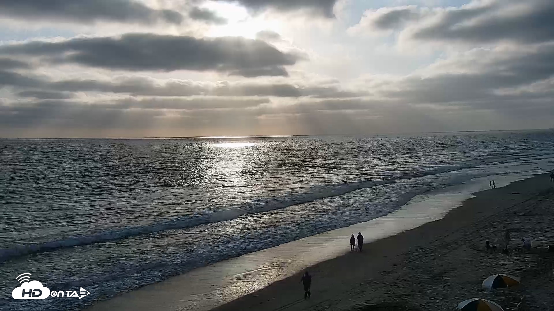 Snapshot of Carlsbad Beach Surf Live Webcam taken May 22, 2026, 6:36pm PDT