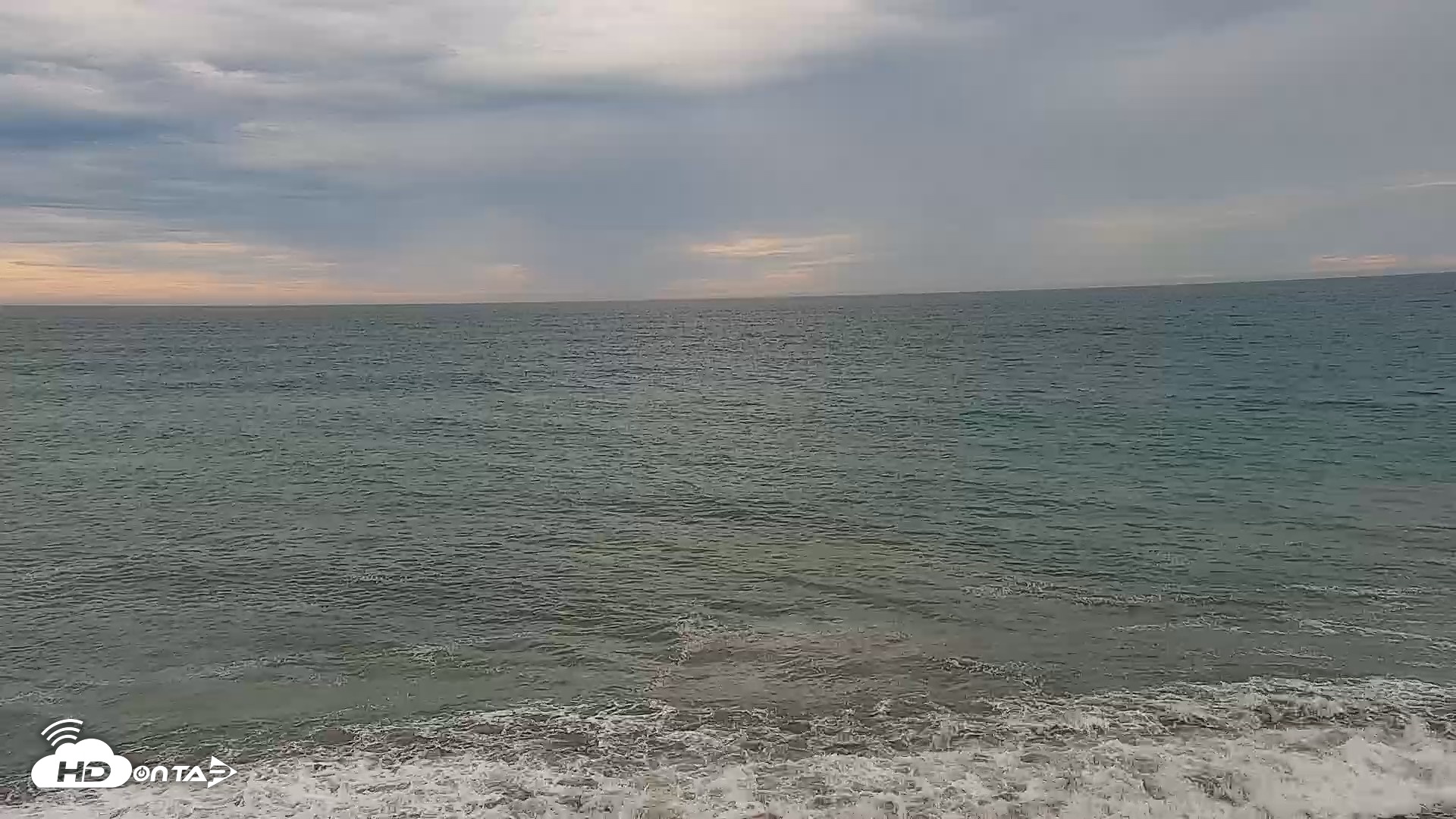 Snapshot of Carlsbad Beach Surf Live Webcam taken Sep 6, 2026, 4:34pm PDT
