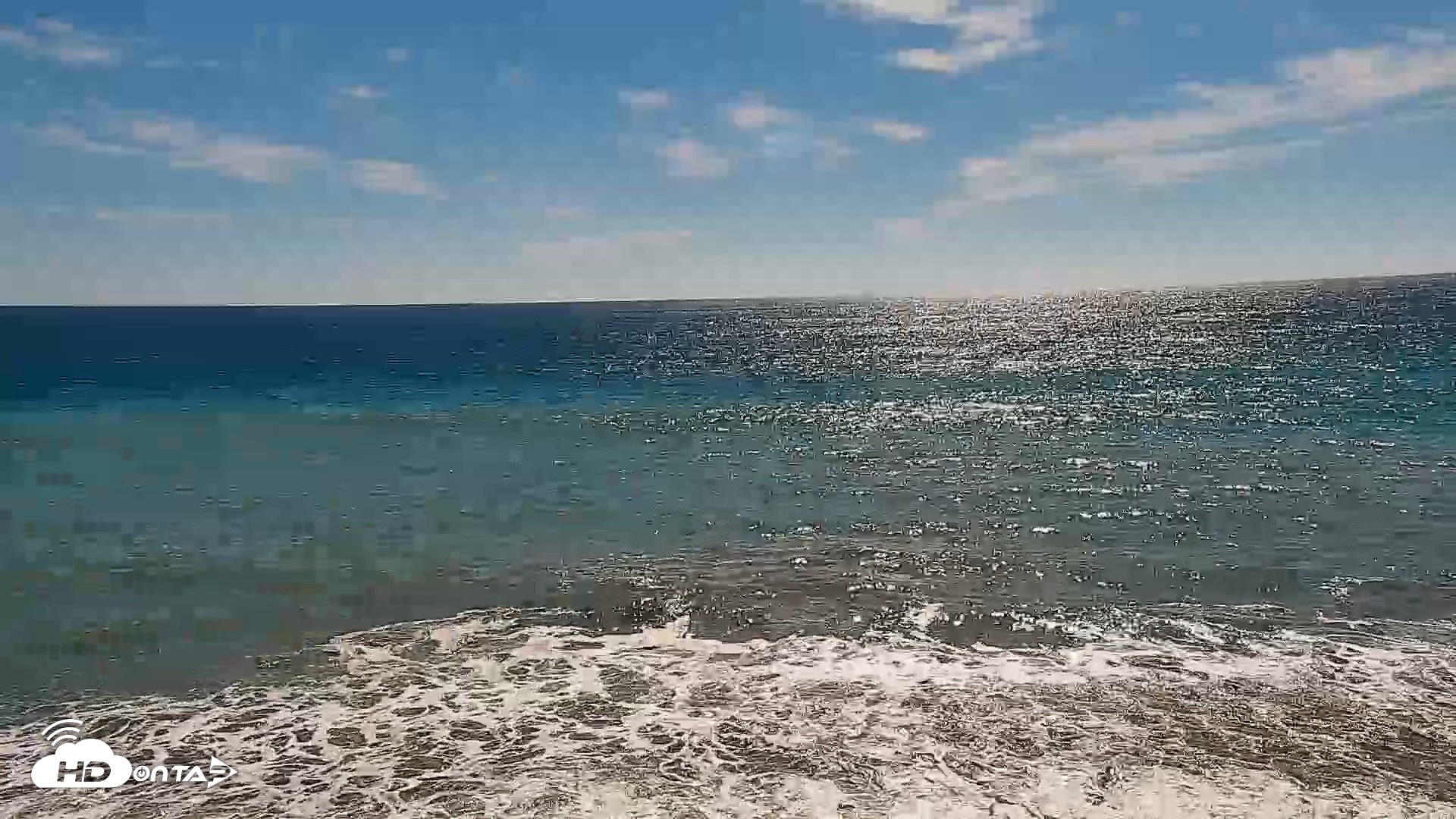 Snapshot of Carlsbad Beach Surf Live Webcam taken Sep 4, 2026, 3:32pm PDT