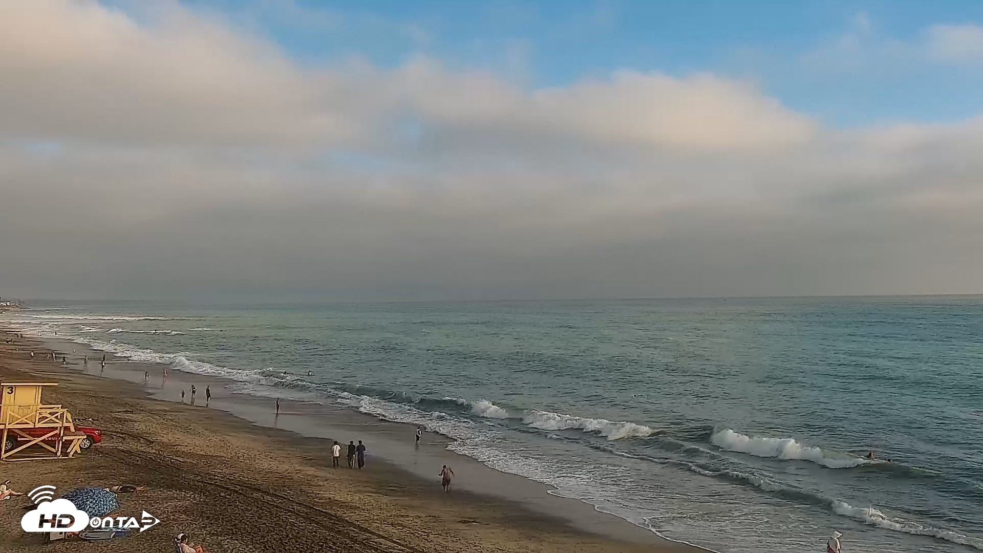 Snapshot of Carlsbad Beach Surf Live Webcam taken Aug 17, 2026, 6:25pm PDT