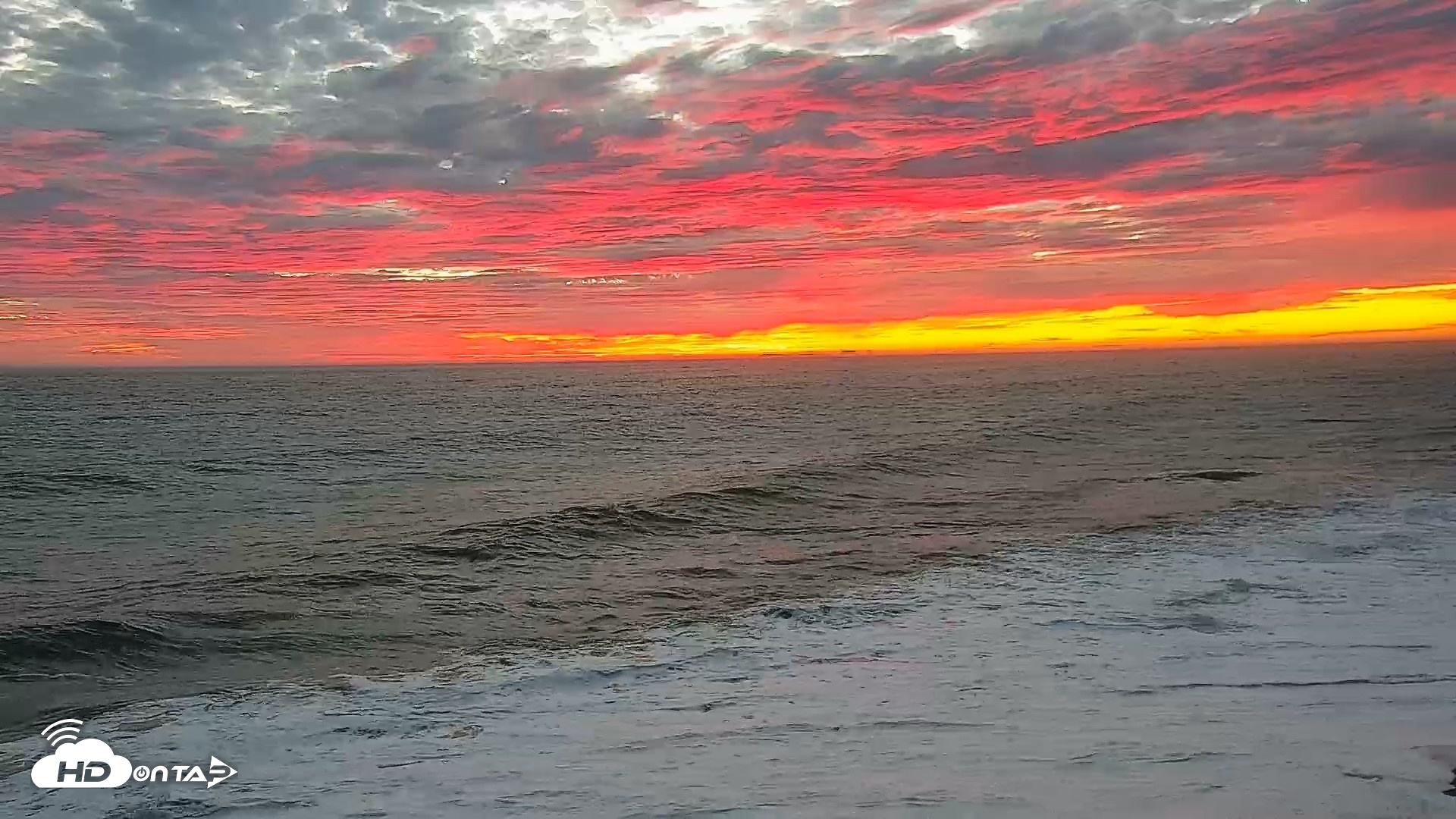 Snapshot of Carlsbad Beach Surf Live Webcam taken Sep 7, 2026, 7:17pm PDT