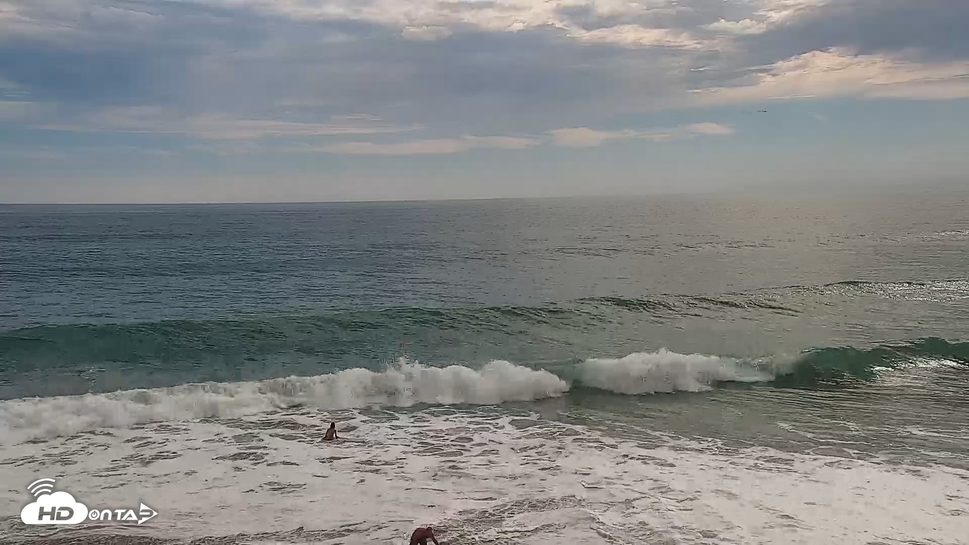 Snapshot of Carlsbad Beach Surf Live Webcam taken Jul 20, 2026, 4:36pm PDT