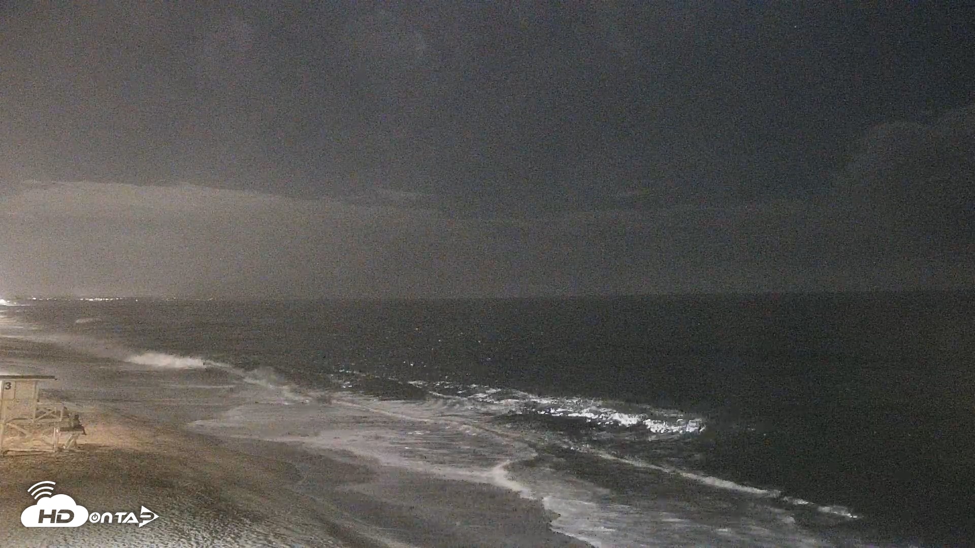 Snapshot of Carlsbad Beach Surf Live Webcam taken Aug 23, 2026, 9:13pm PDT