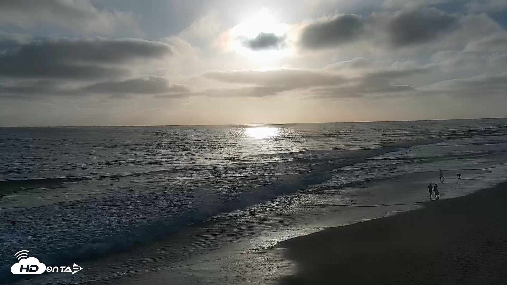 Snapshot of Carlsbad Beach Surf Live Webcam taken Jun 9, 2026, 7:06pm PDT