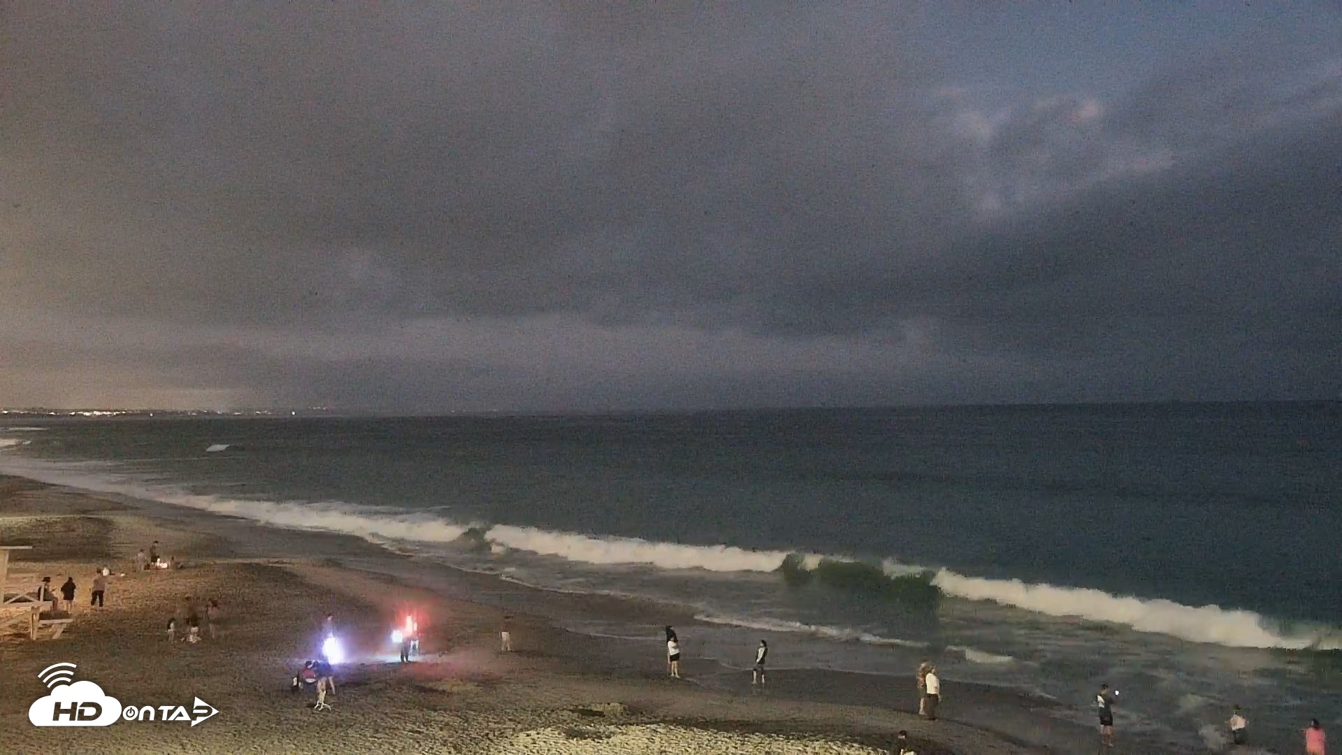 Snapshot of Carlsbad Beach Surf Live Webcam taken Jul 3, 2026, 8:42pm PDT