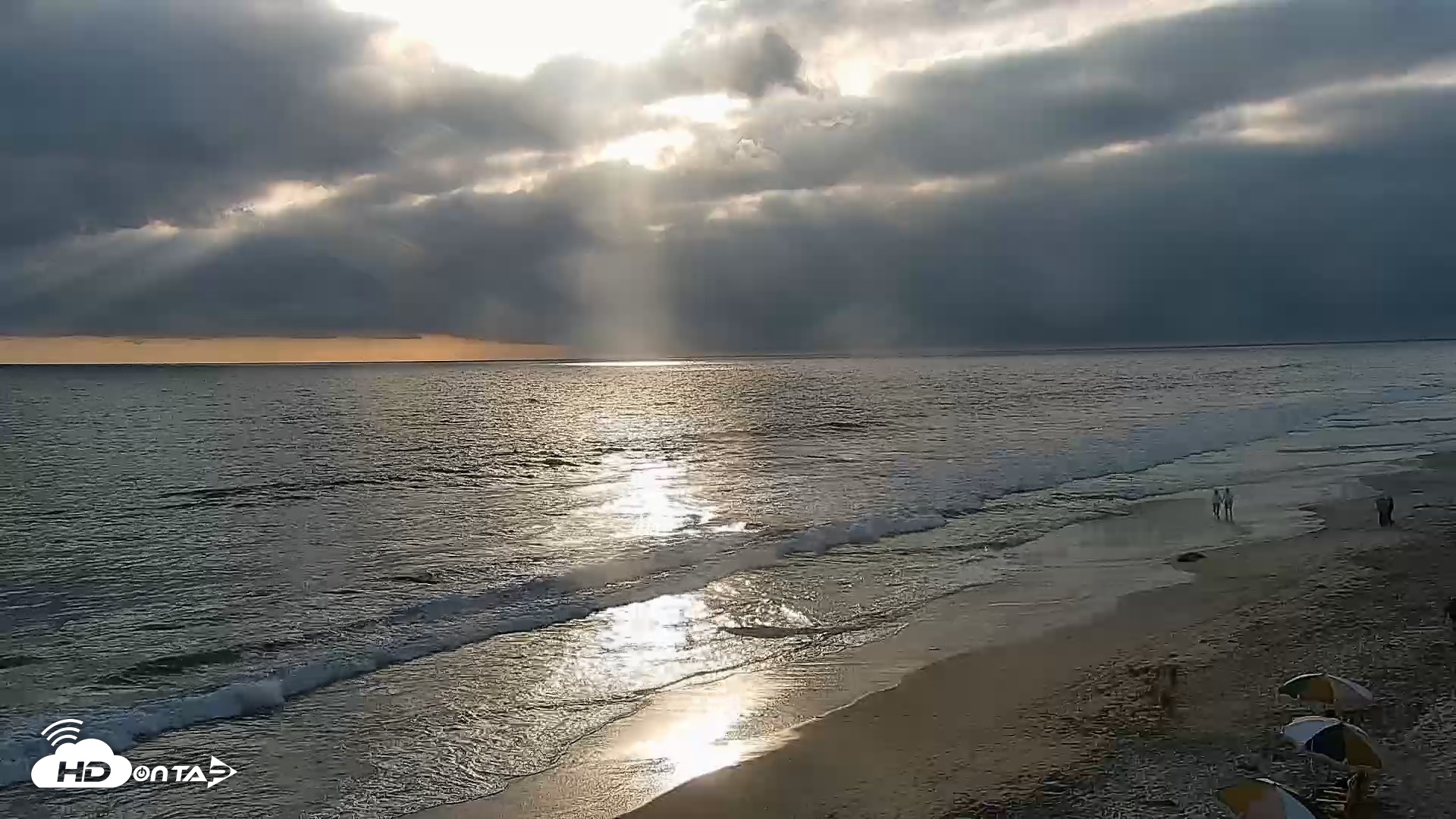 Snapshot of Carlsbad Beach Surf Live Webcam taken May 23, 2026, 6:41pm PDT