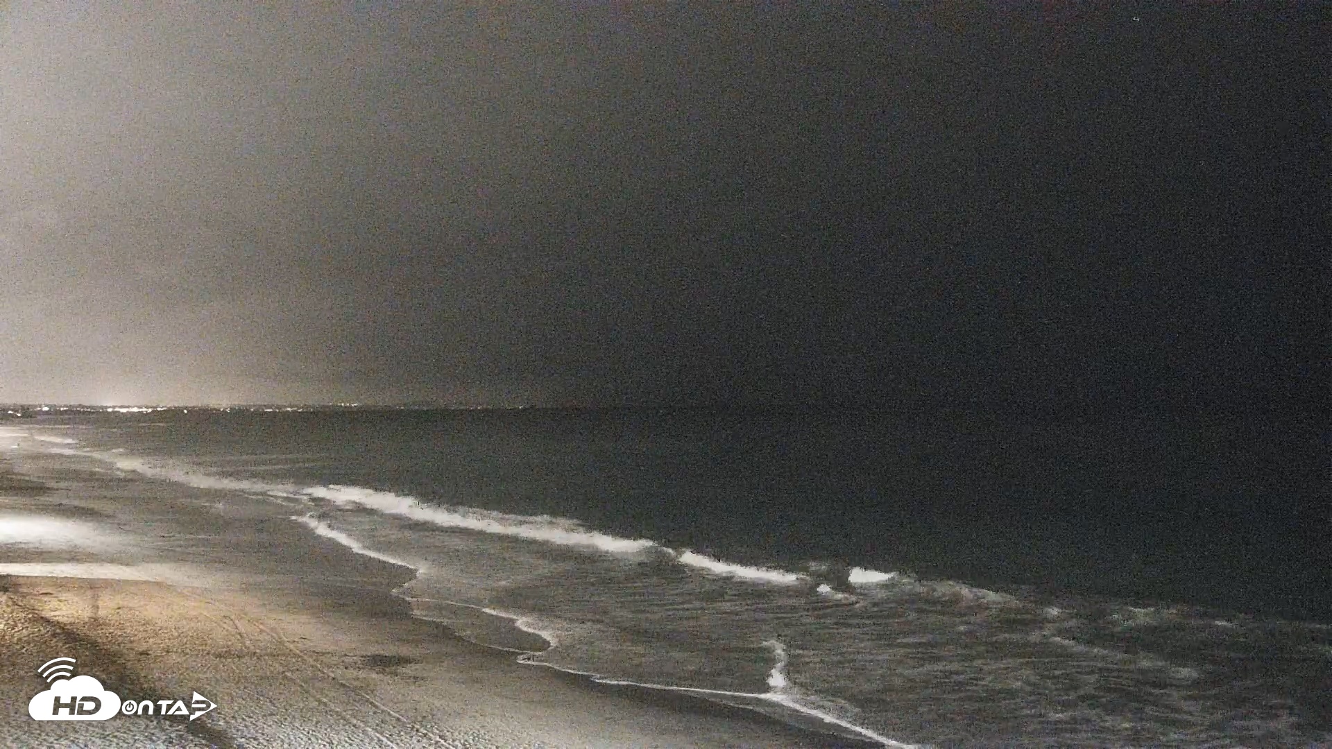 Snapshot of Carlsbad Beach Surf Live Webcam taken Sep 16, 2026, 10:00pm PDT