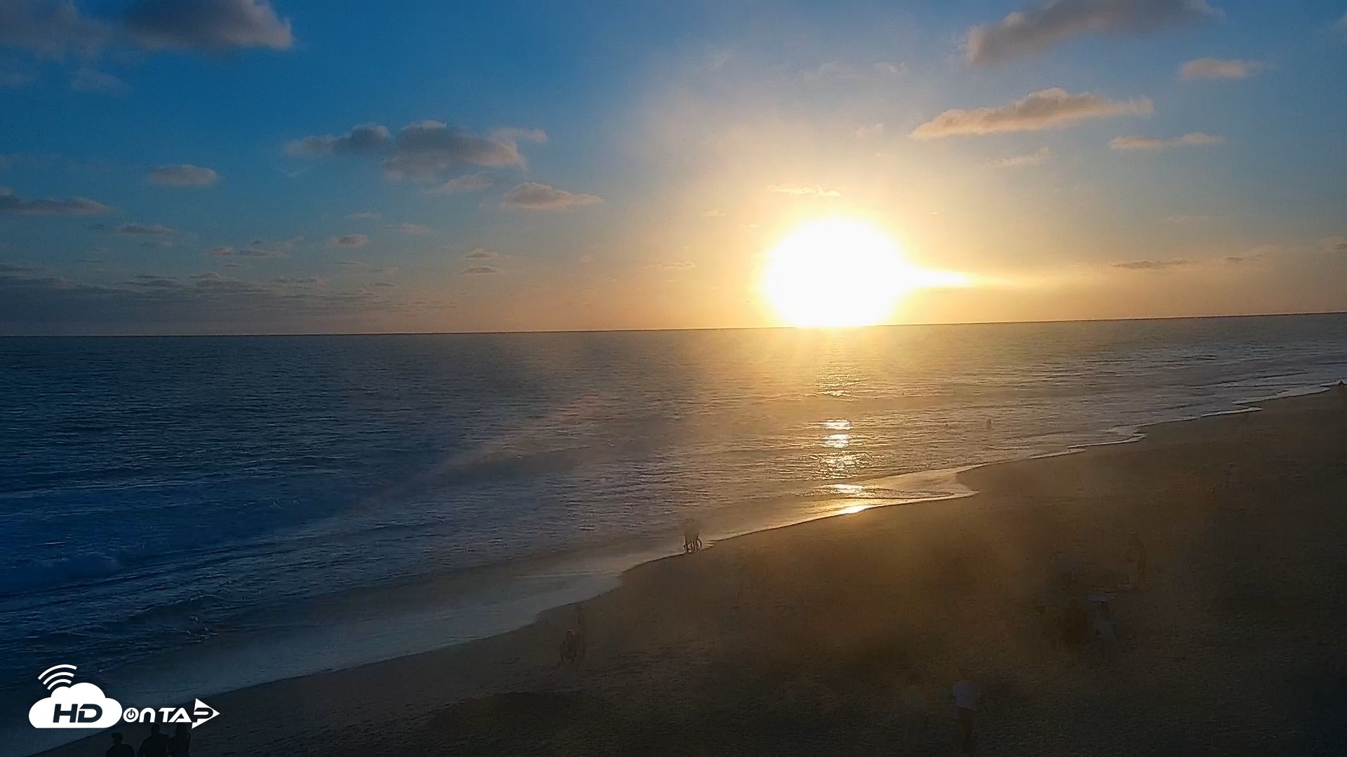 Snapshot of Carlsbad Beach Surf Live Webcam taken Jun 20, 2026, 7:52pm PDT