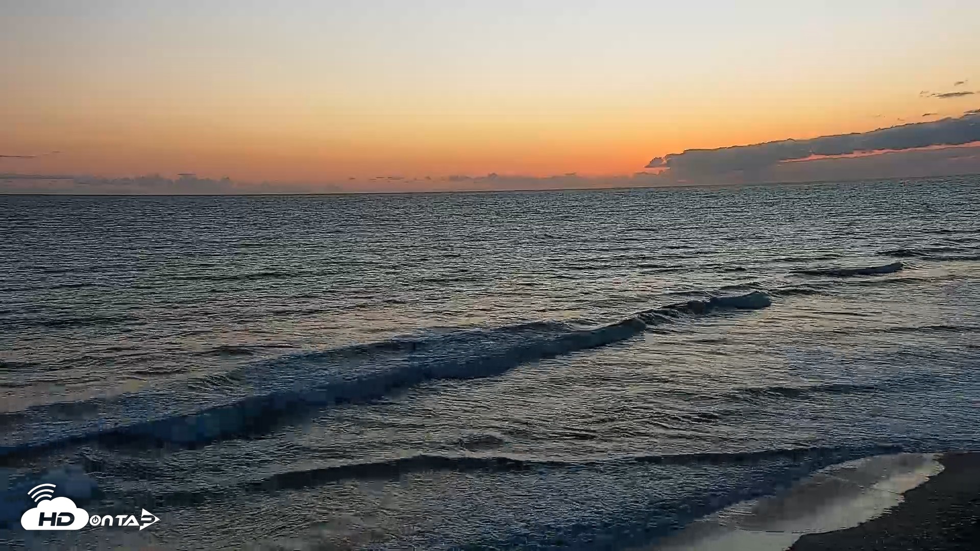 Snapshot of Carlsbad Beach Surf Live Webcam taken Apr 26, 2026, 7:36pm PDT