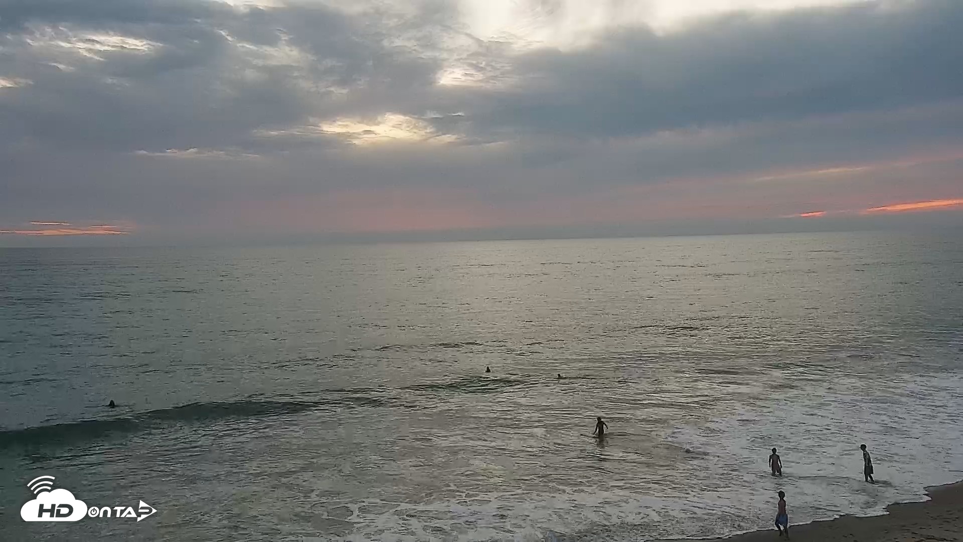 Snapshot of Carlsbad Beach Surf Live Webcam taken Sep 26, 2026, 6:43pm PDT