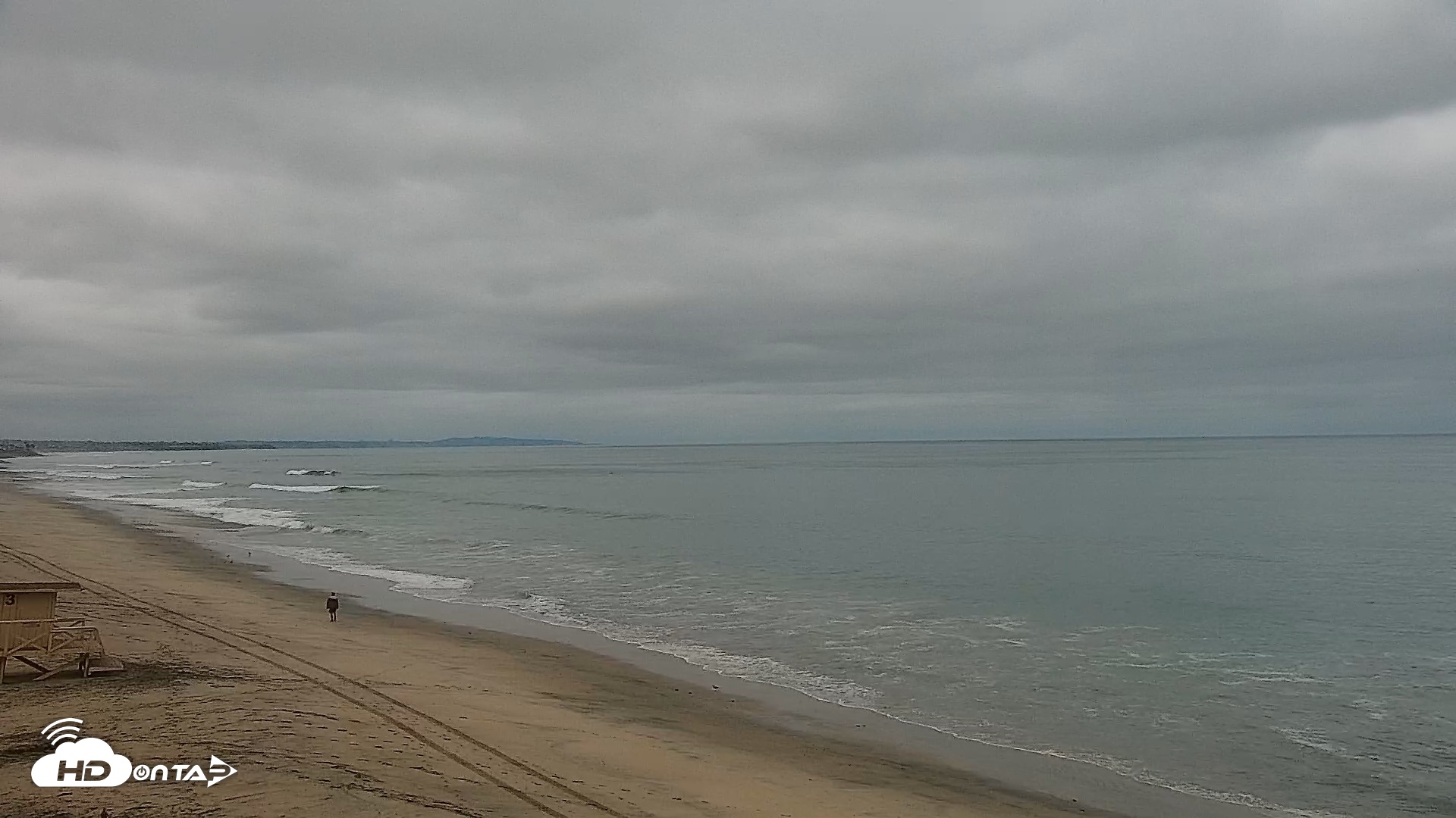 Snapshot of Carlsbad Beach Surf Live Webcam taken Aug 14, 2026, 6:19am PDT