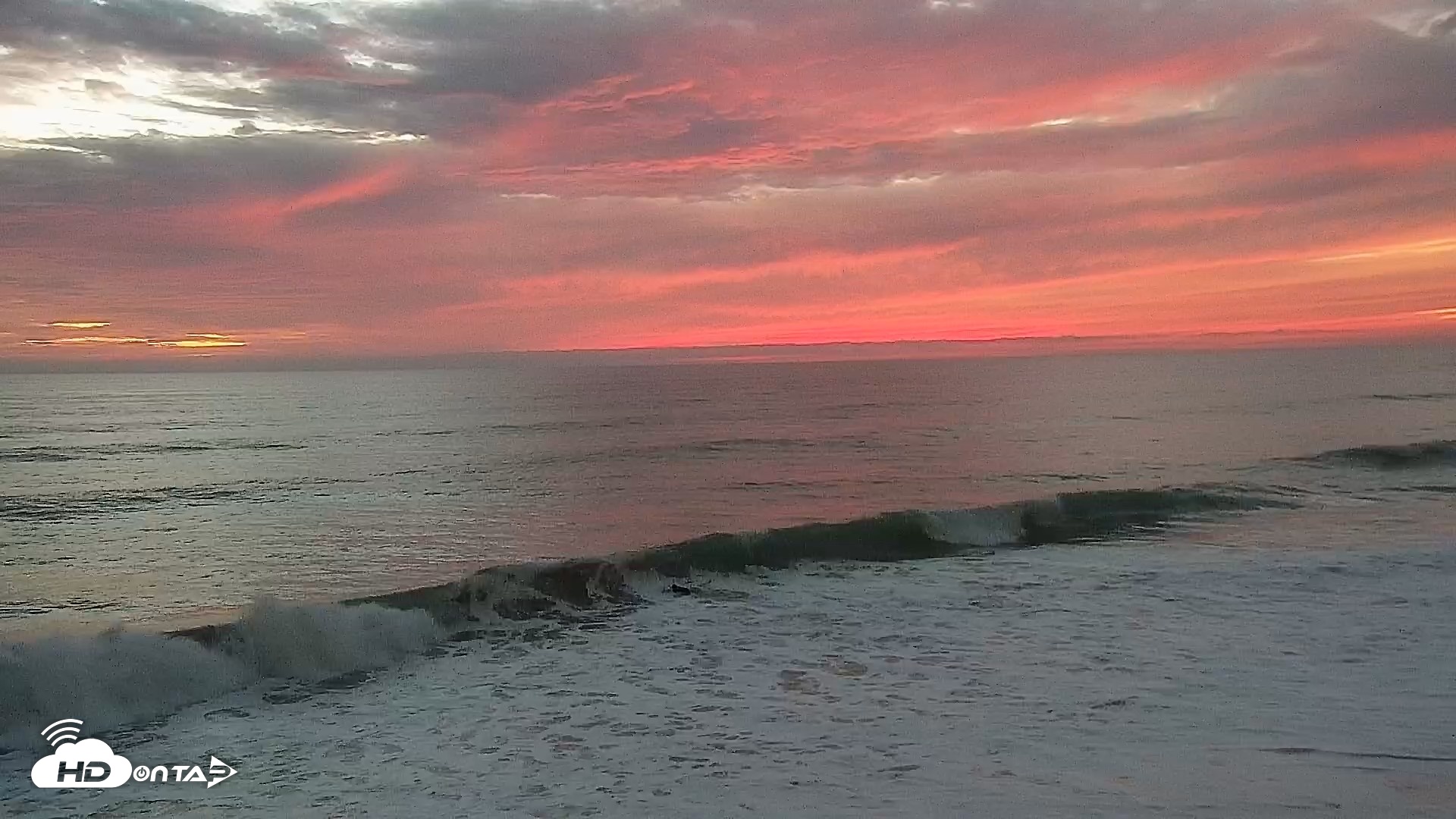 Snapshot of Carlsbad Beach Surf Live Webcam taken Sep 26, 2026, 7:02pm PDT