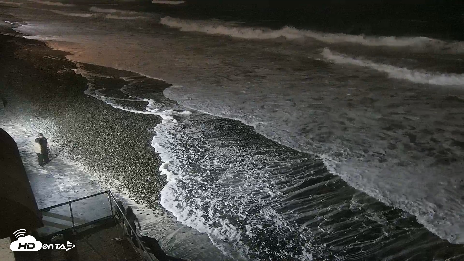 Snapshot of Carlsbad Beach Surf Live Webcam taken Oct 11, 2026, 7:50pm PDT