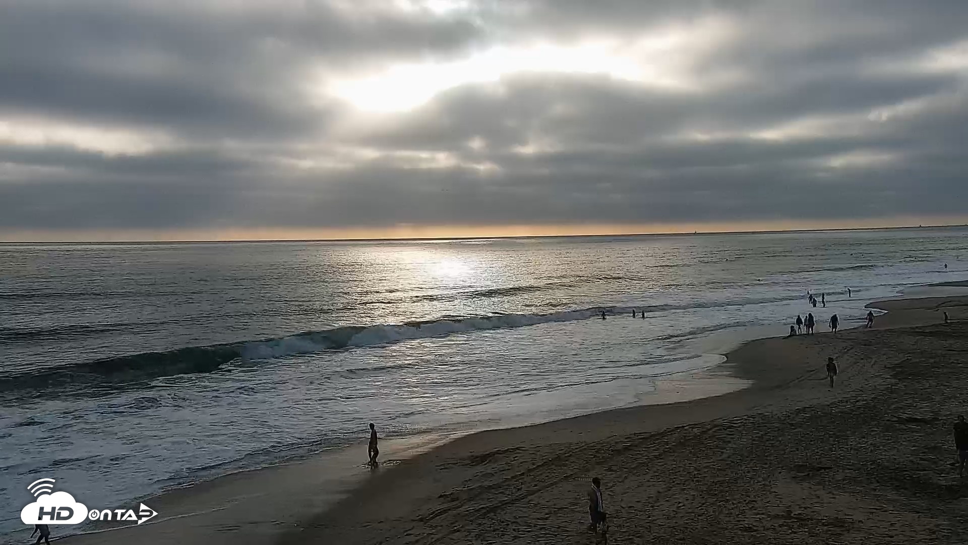Snapshot of Carlsbad Beach Surf Live Webcam taken Jul 8, 2026, 7:02pm PDT