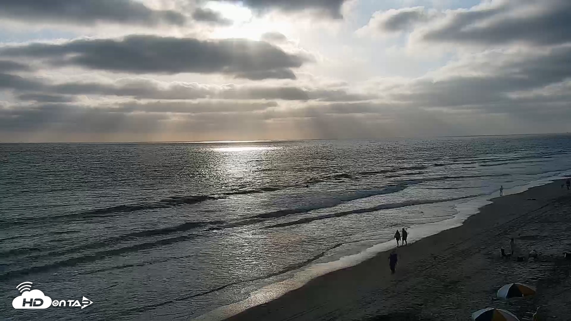 Snapshot of Carlsbad Beach Surf Live Webcam taken May 22, 2026, 6:36pm PDT