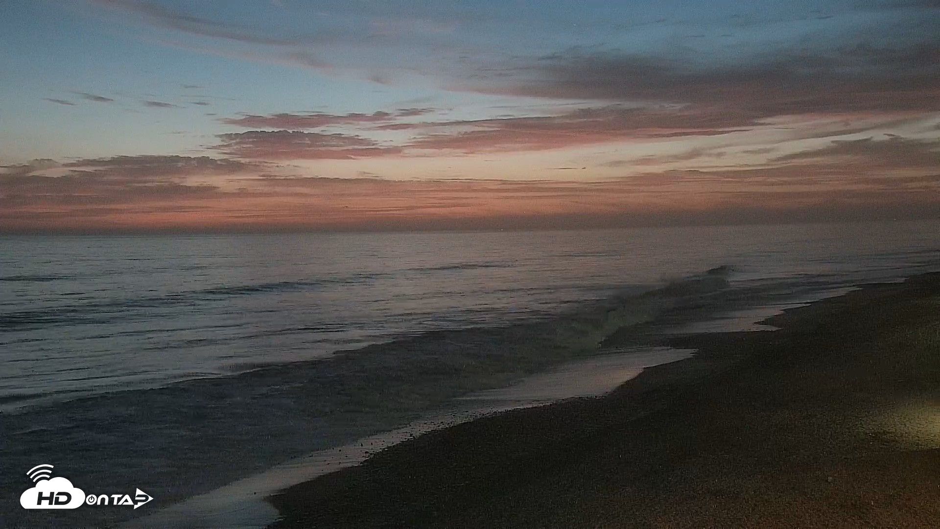 Snapshot of Carlsbad Beach Surf Live Webcam taken Aug 20, 2026, 8:11pm PDT