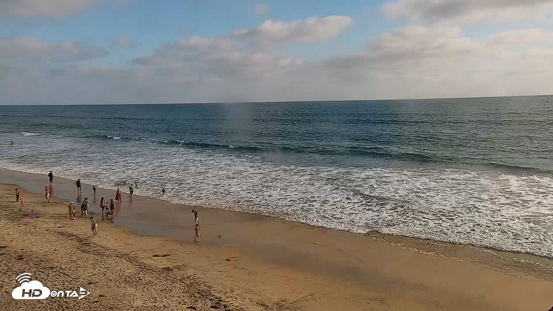 Snapshot of Carlsbad Beach Surf Live Webcam taken May 22, 2026, 5:53pm PDT