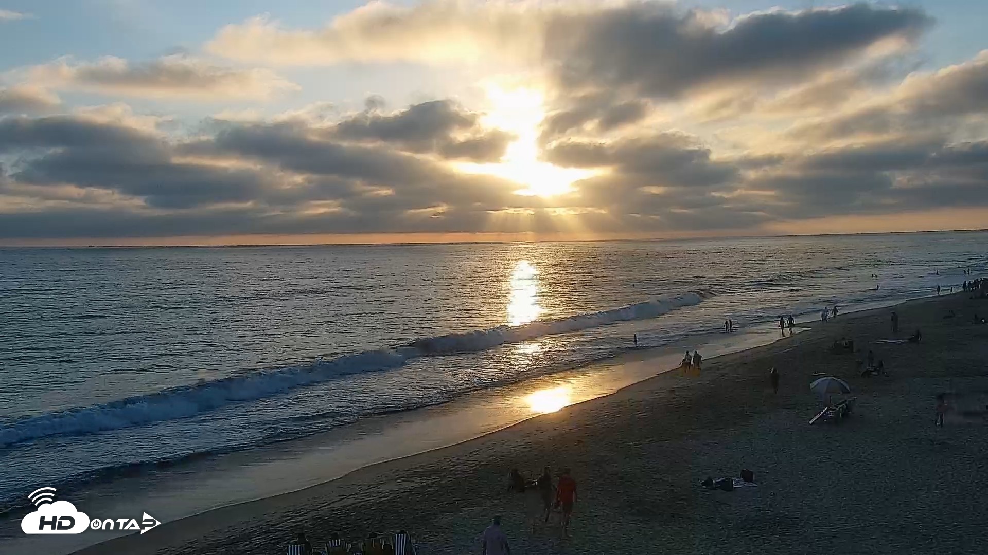 Snapshot of Carlsbad Beach Surf Live Webcam taken Jul 19, 2026, 7:34pm PDT