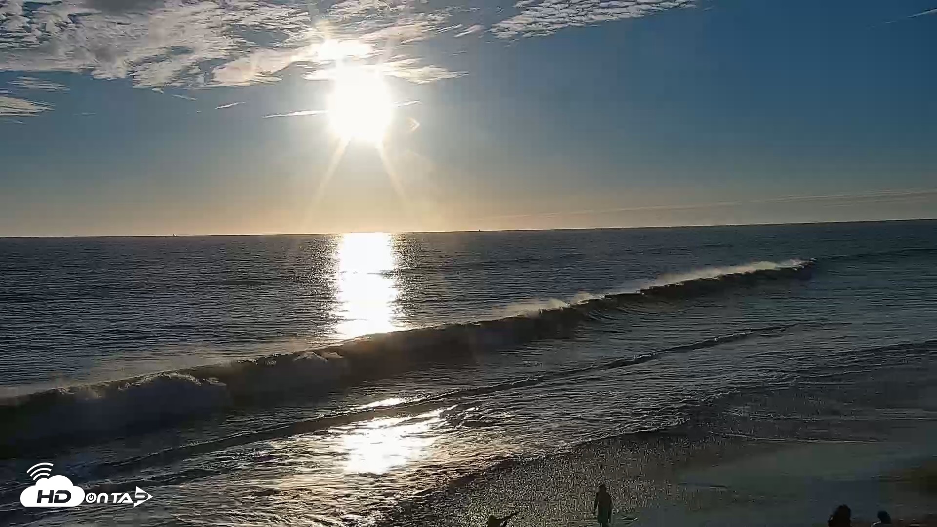 Snapshot of Carlsbad Beach Surf Live Webcam taken Sep 5, 2026, 6:32pm PDT